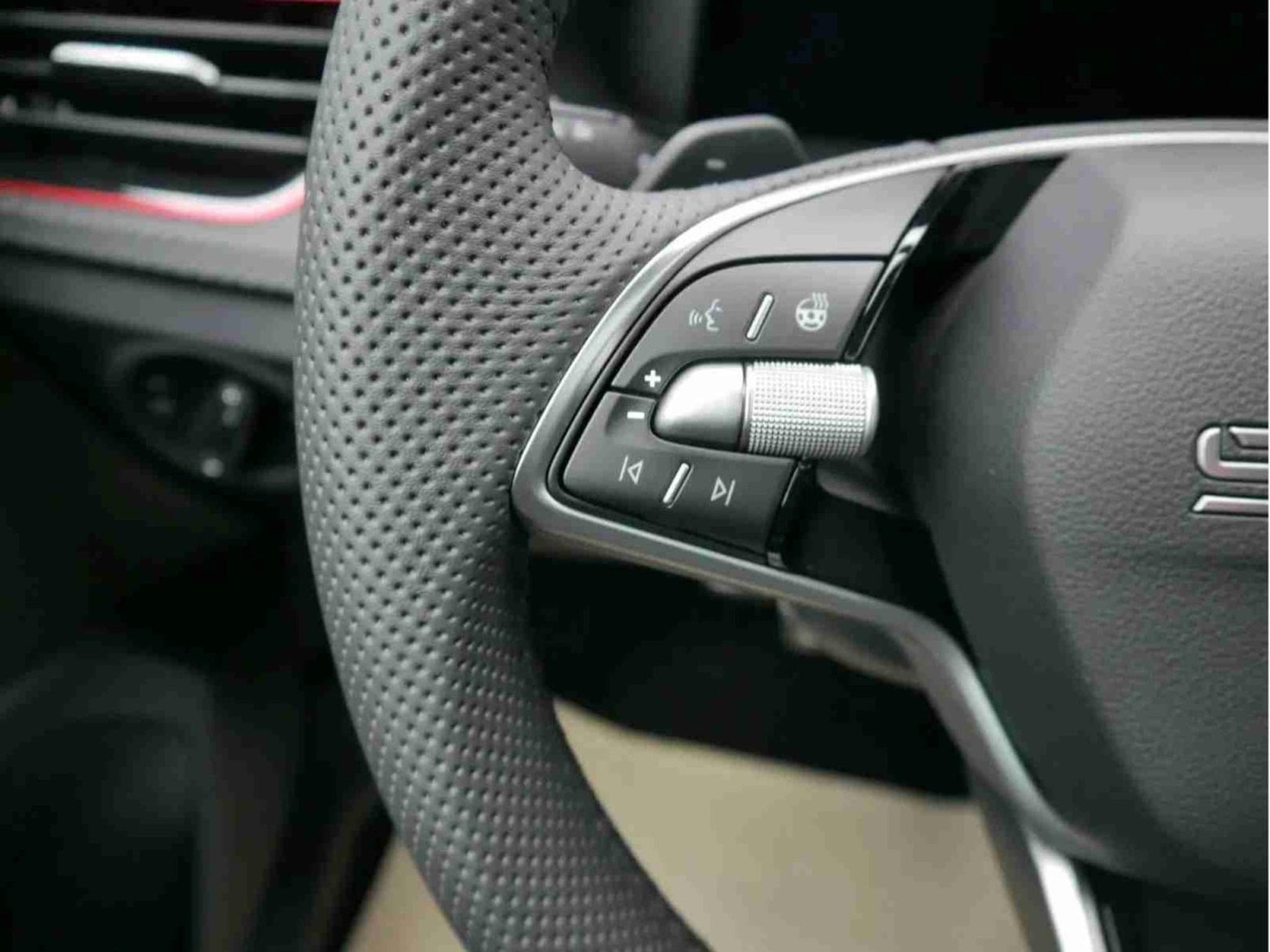 Skoda Kamiq 1.5 TSi 150 DSG Monte Carlo (2026) - Foto 11