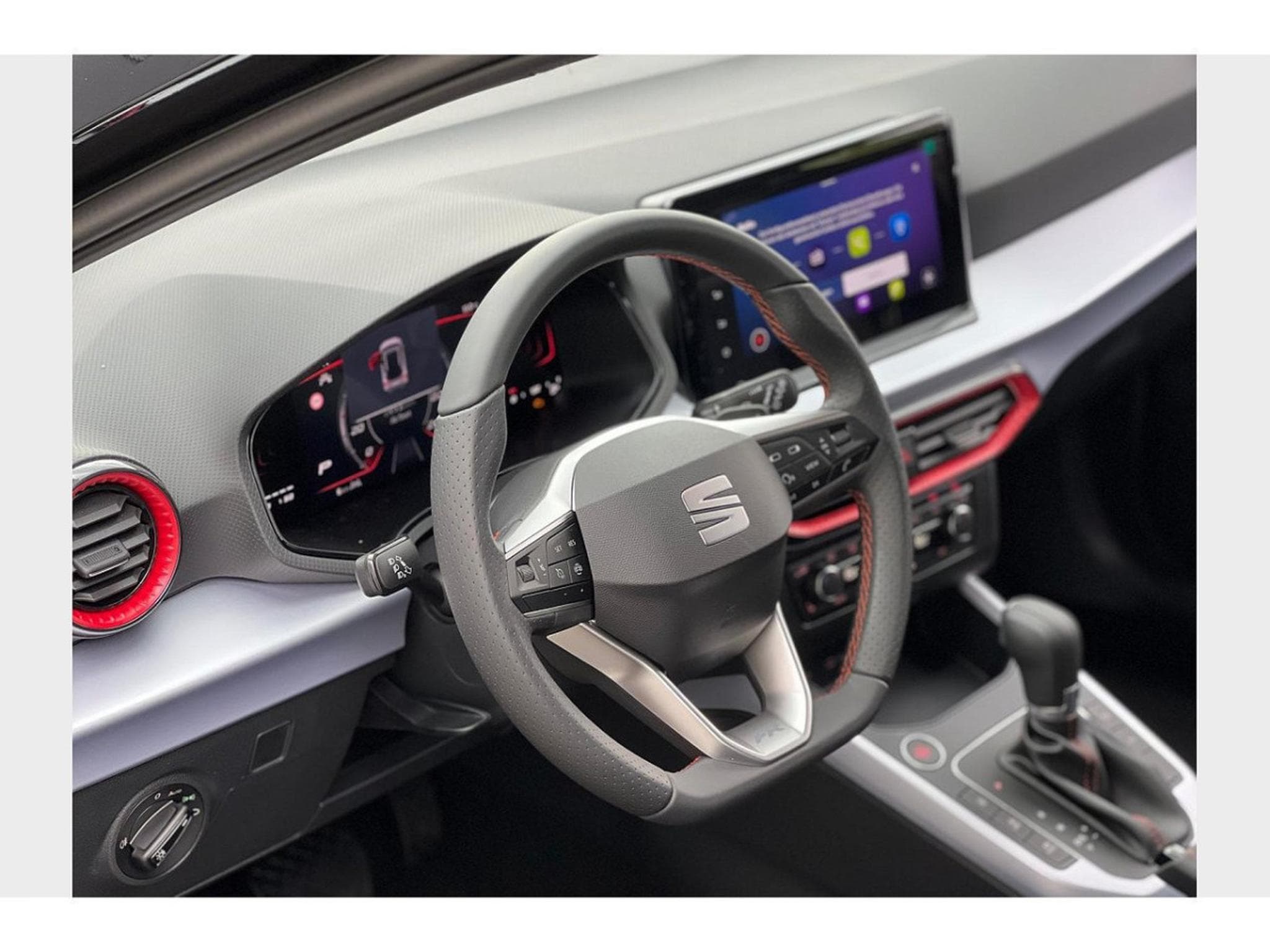 Seat Arona 1.0 TSi 116 DSG  FR (2025) - Foto 8