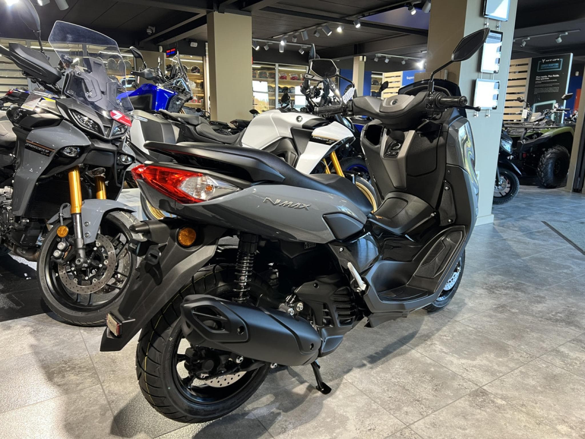 Yamaha N-Max Tech Max 125 (2026) - Photo 3