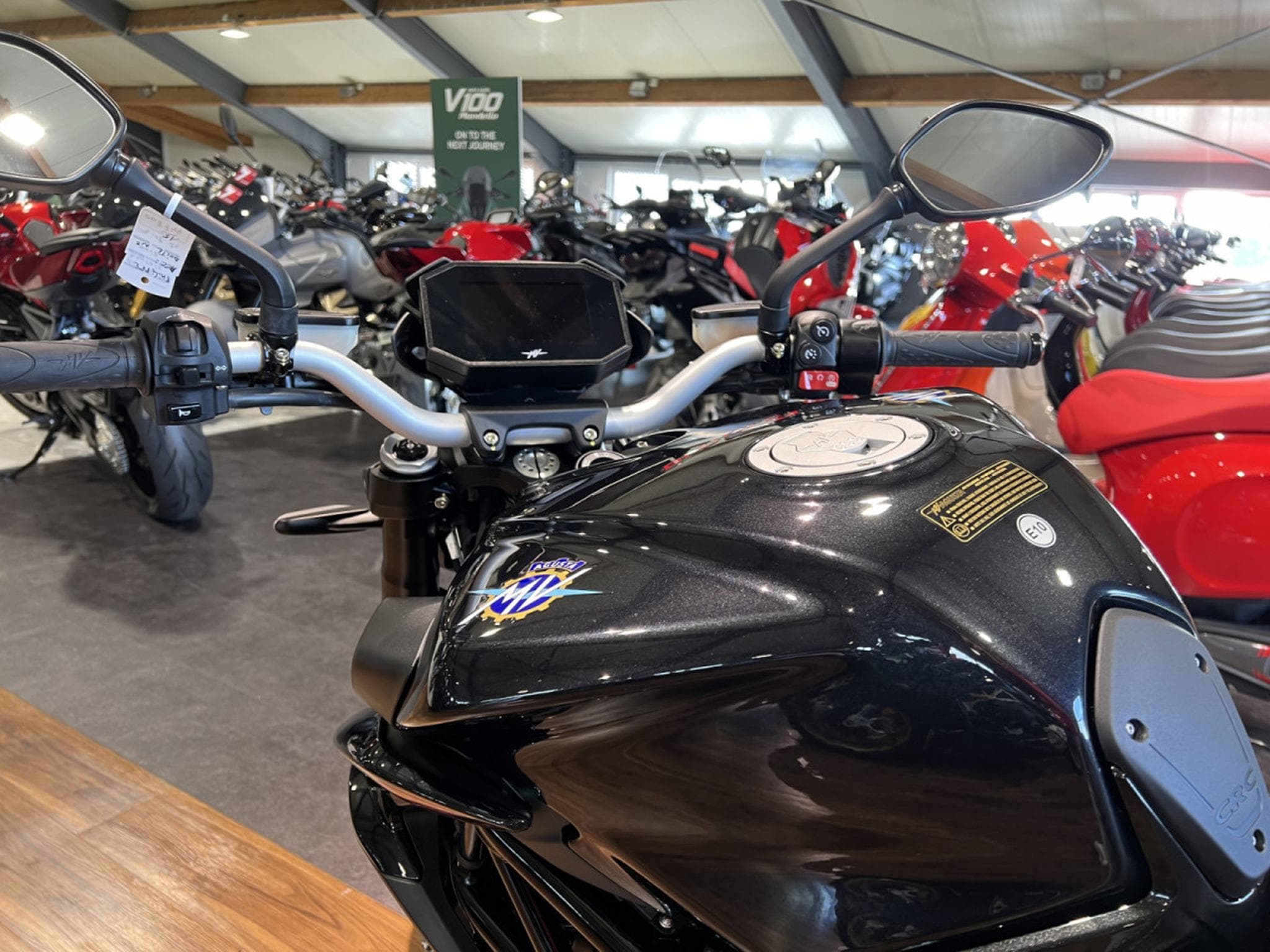 MV Agusta Brutale 35 KW (2025) - Photo 6