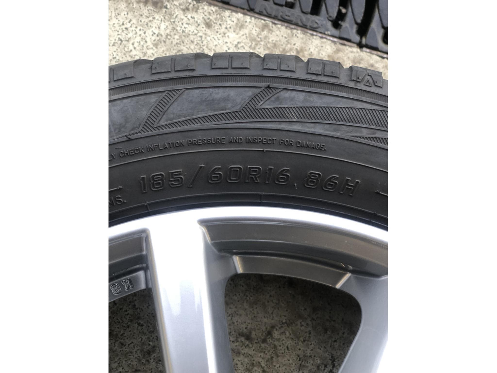 Jantes alu + Pneus h – 16" - Photo 4