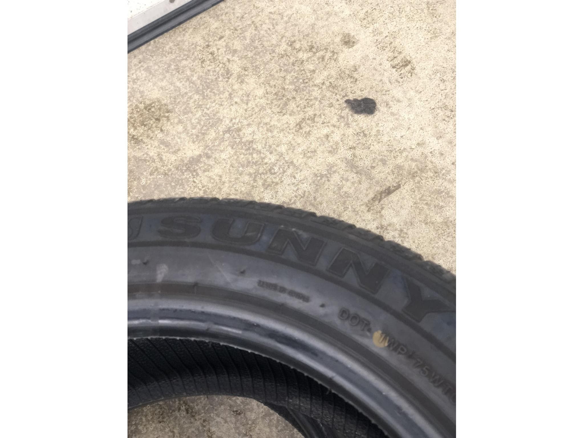 Pneus toutes saisons – 17" - Photo 2