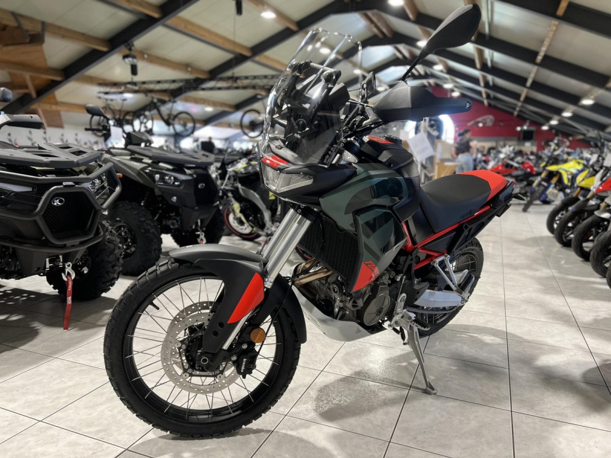 Aprilia Tuareg 660 Tornado Green disponible aussi en 35 KW (2026) - Foto 2