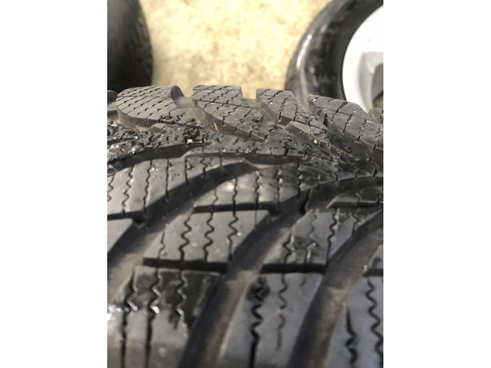 Jantes alu + Pneus h – 16" - Photo 5