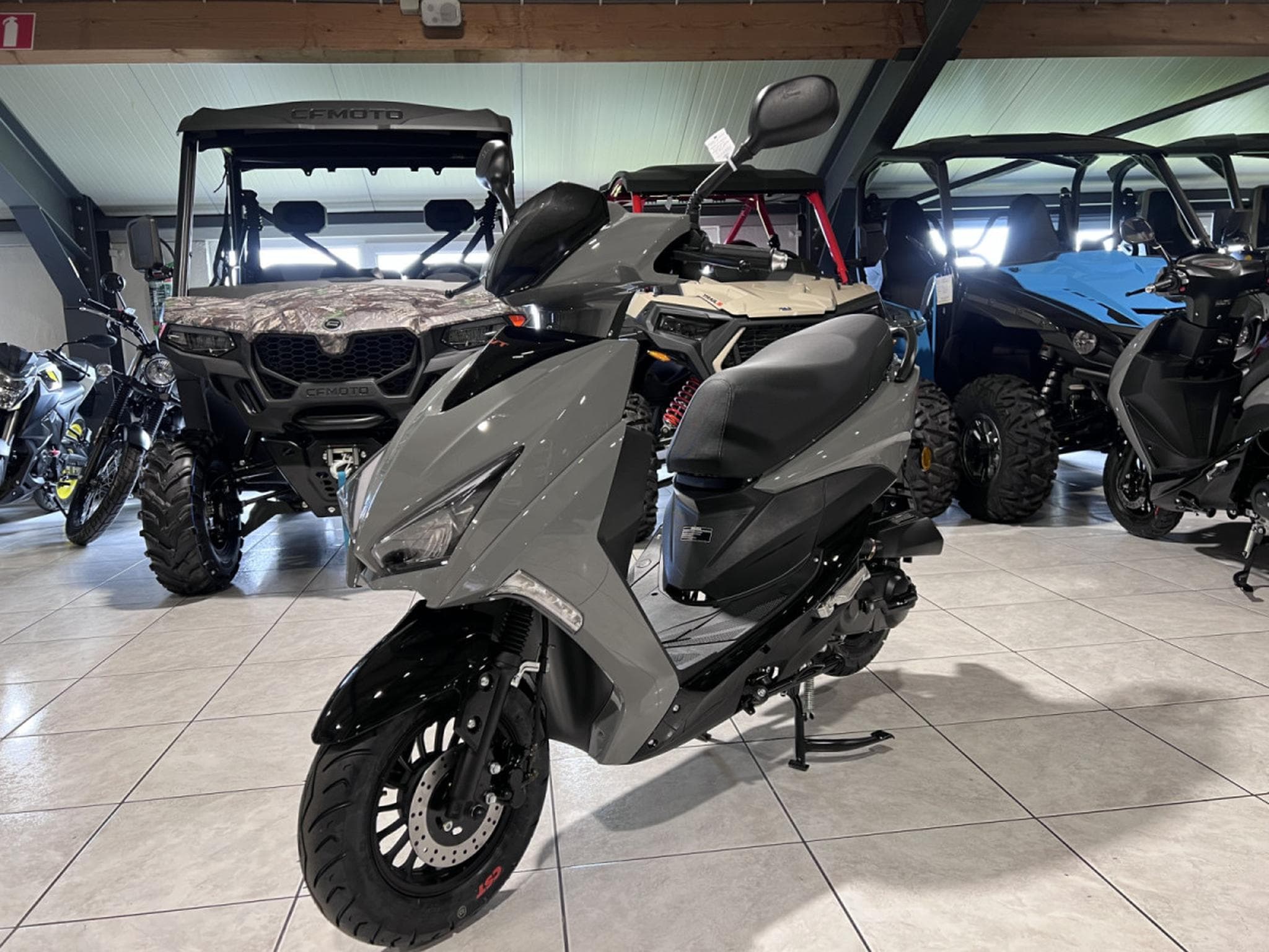 TNT Motor Dixon 10 CLASSE A 25 km/h (2024) - Foto 2