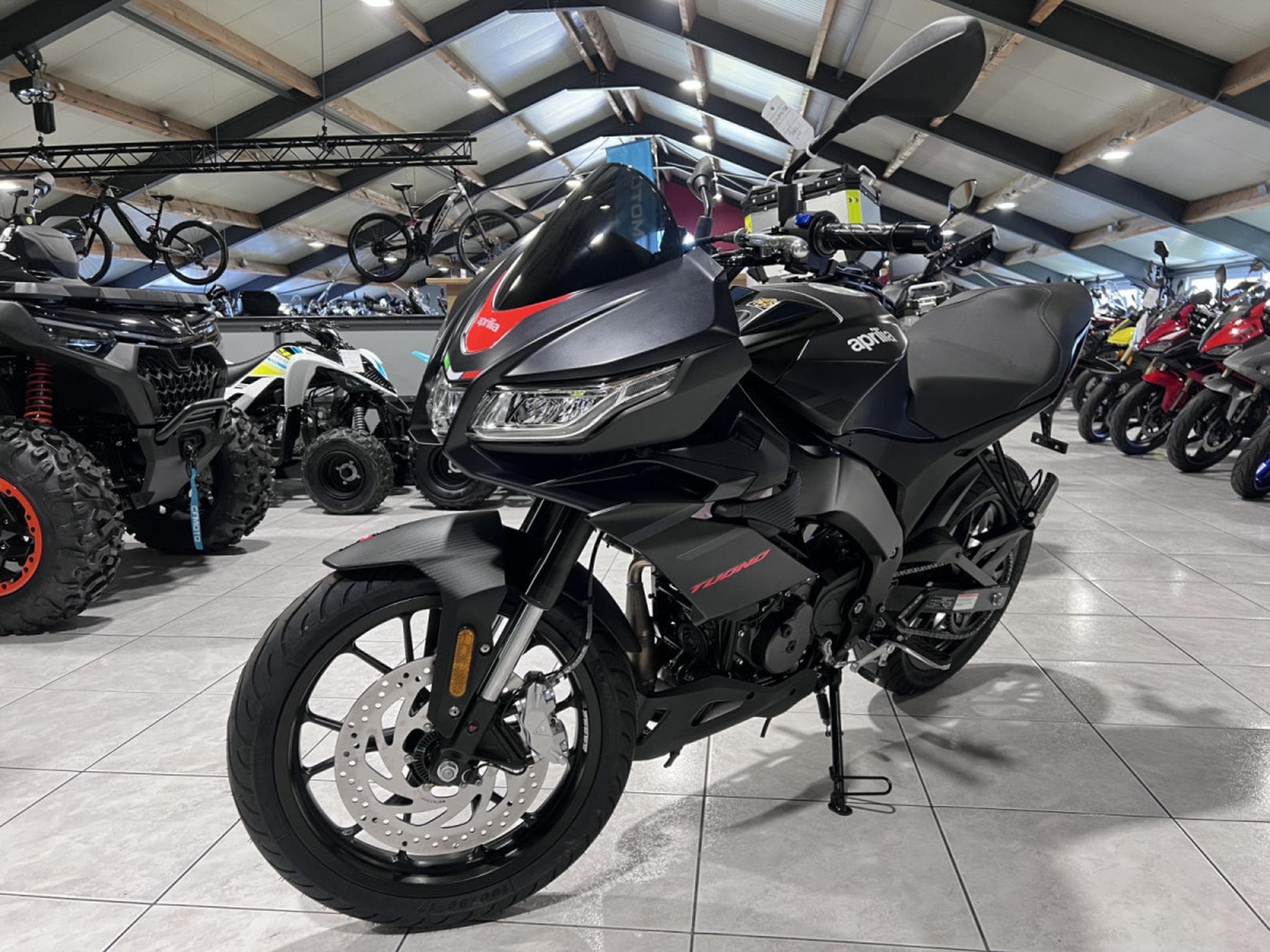 Aprilia Tuono 125 (2025) - Foto 2