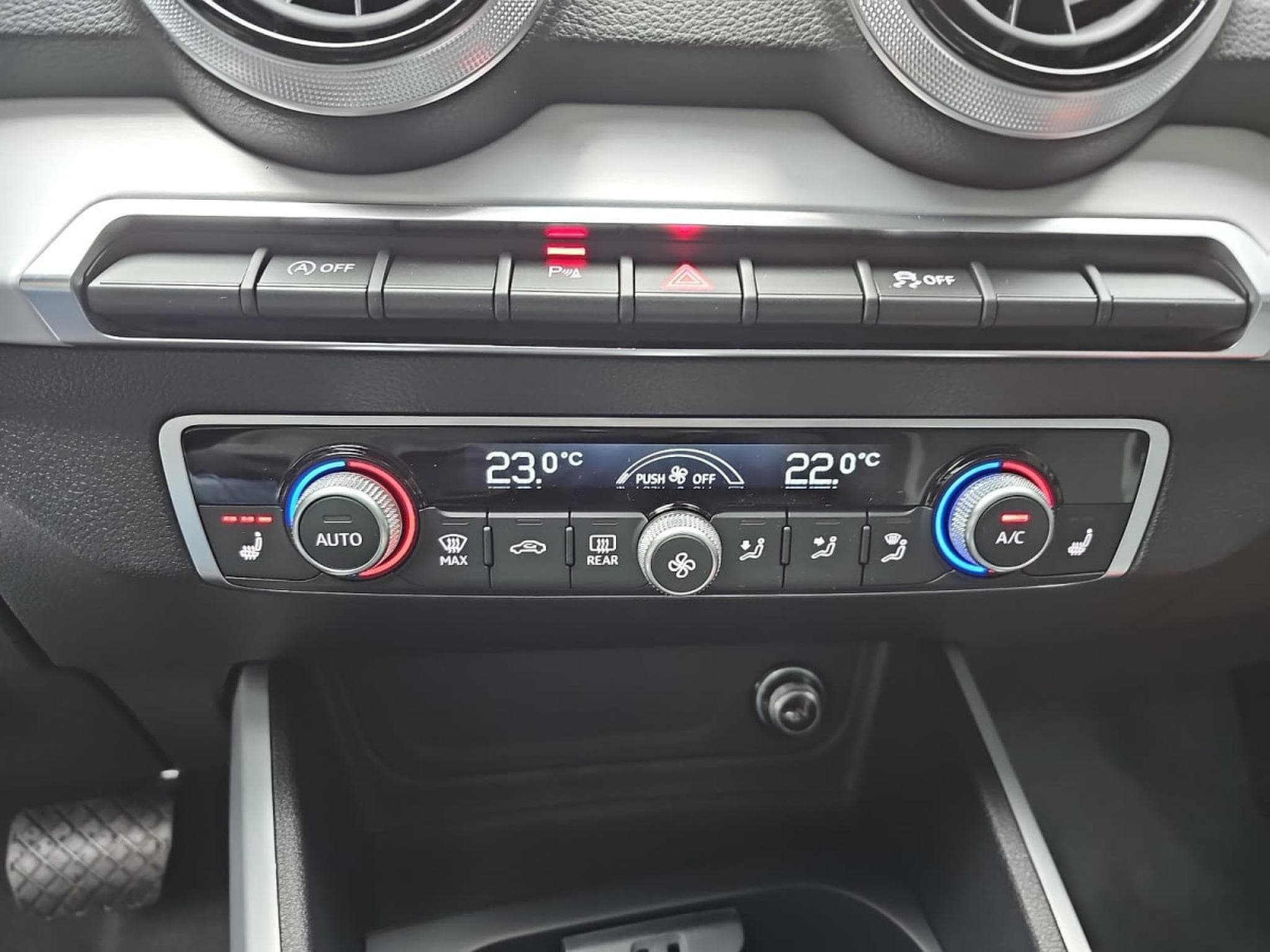 Audi Q2 35 TFSI S-Tronic 150  S-Line (2025) - Foto 10