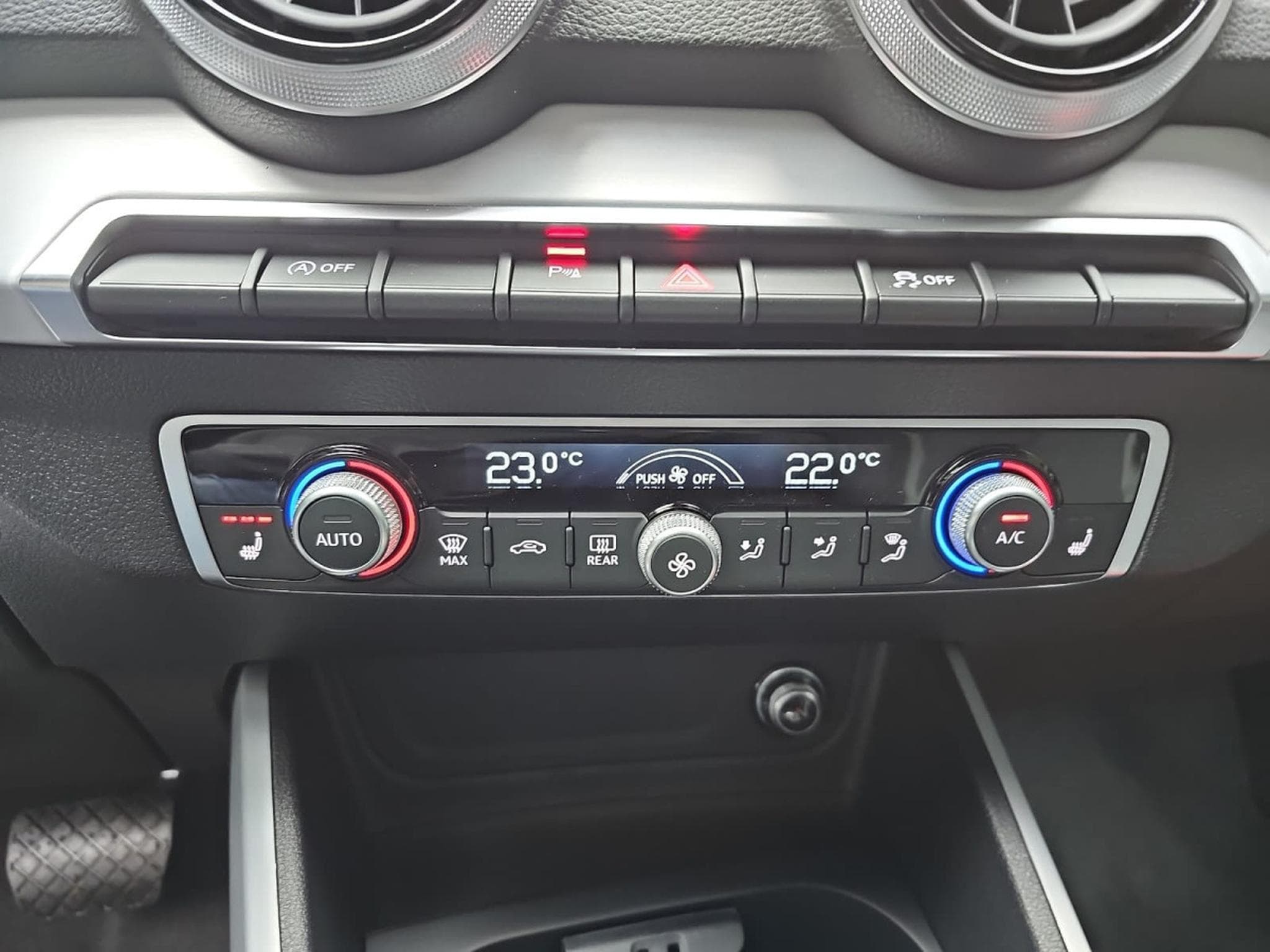 Audi Q2 35 TFSI S-Tronic 150  S-Line (2025) - Foto 10