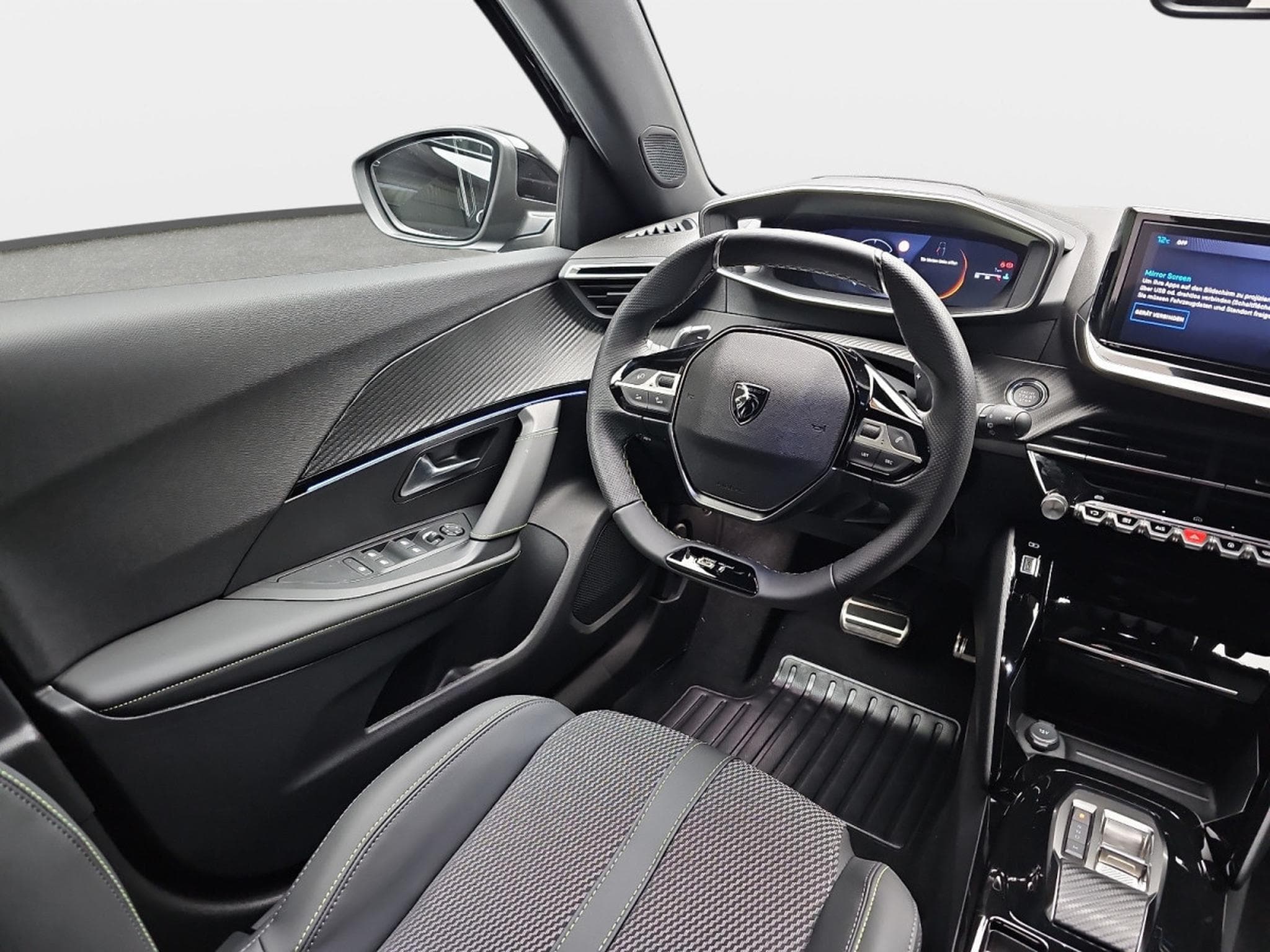 Peugeot 2008 1.2 Hybrid 145 E-DSC6 GT (2025) - Foto 8