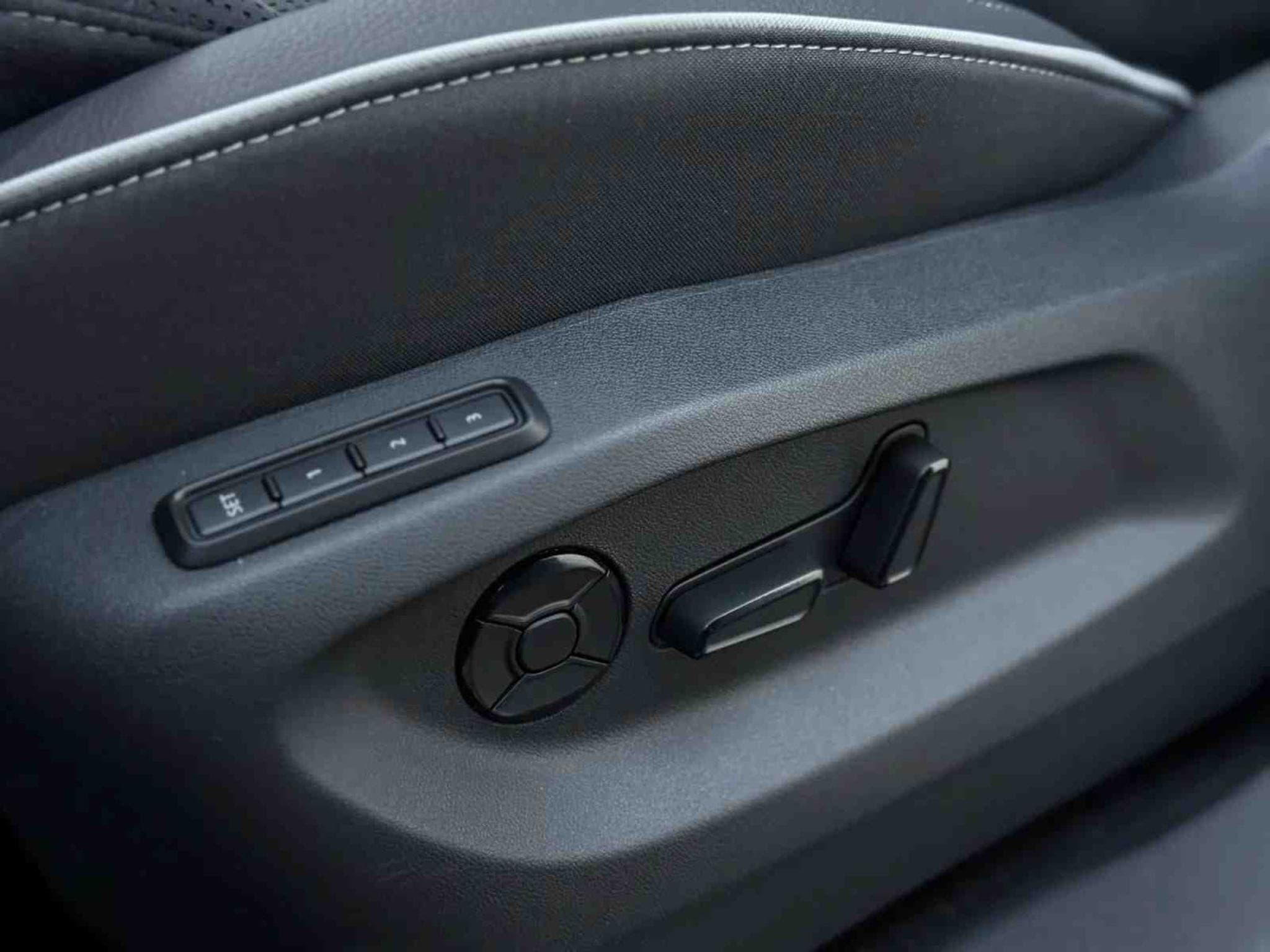 Skoda Kodiaq 2.0 TSi DSG 204 4x4 Sportline (2025) - Foto 11