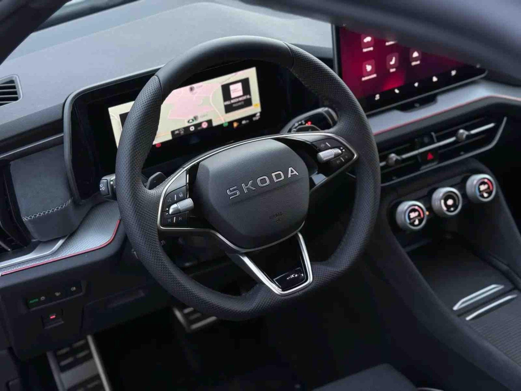 Skoda Kodiaq 2.0 TSi DSG 204 4x4 Sportline (2025) - Foto 12