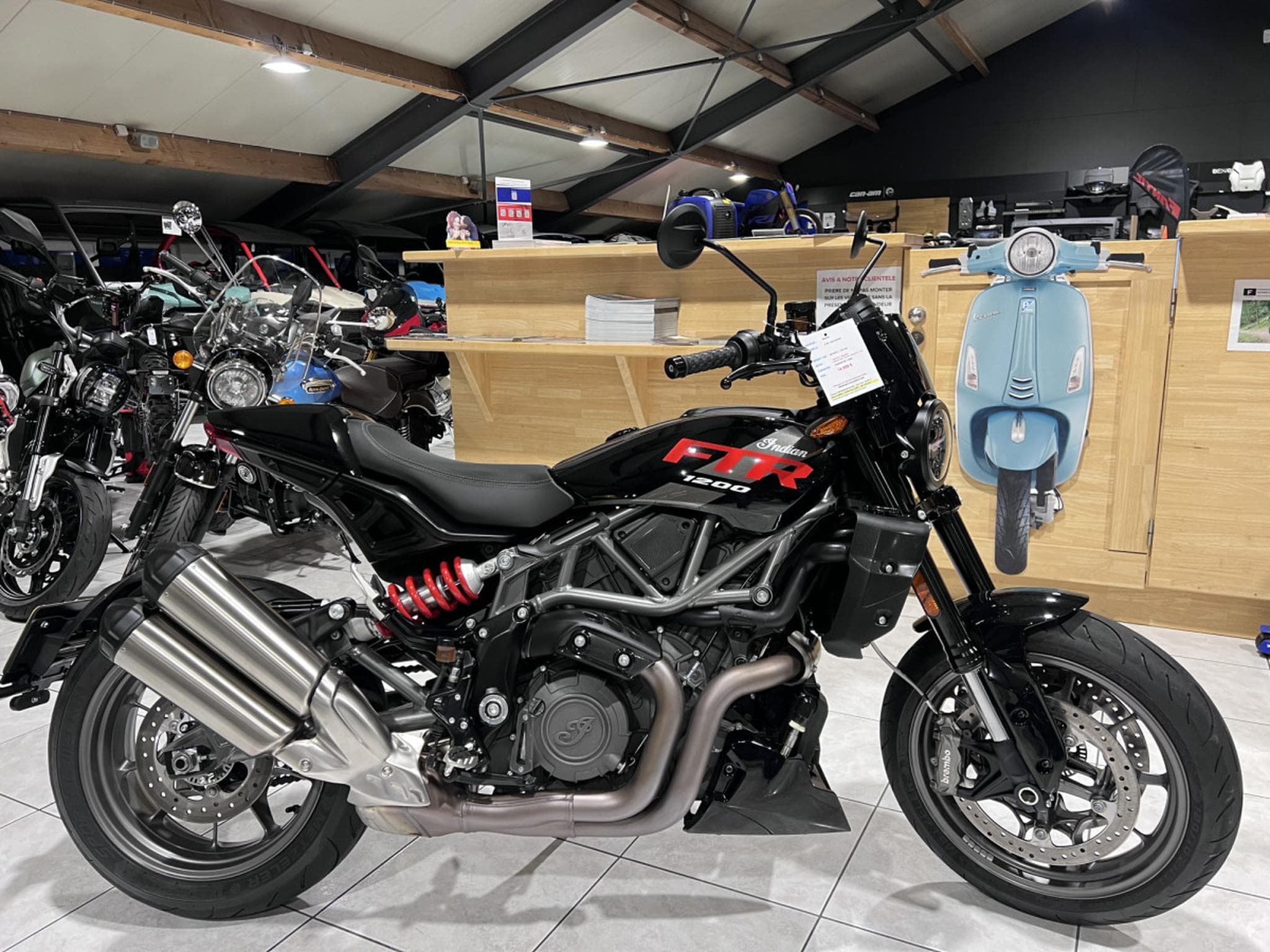 Indian FTR SPORT (2025) - Foto 1