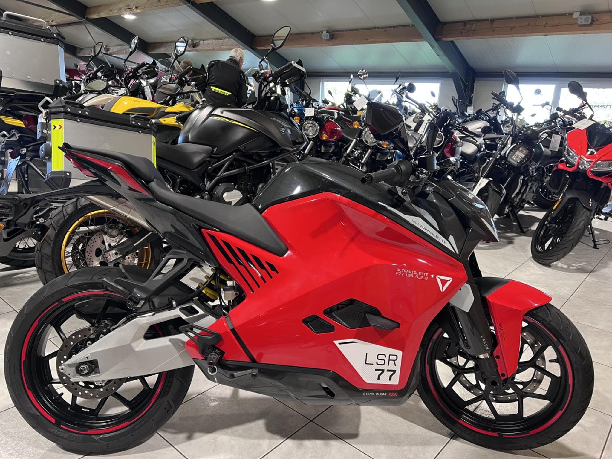 Ultraviolette F77 Mach 2 Recon Turbo Red (2026) - Foto 1