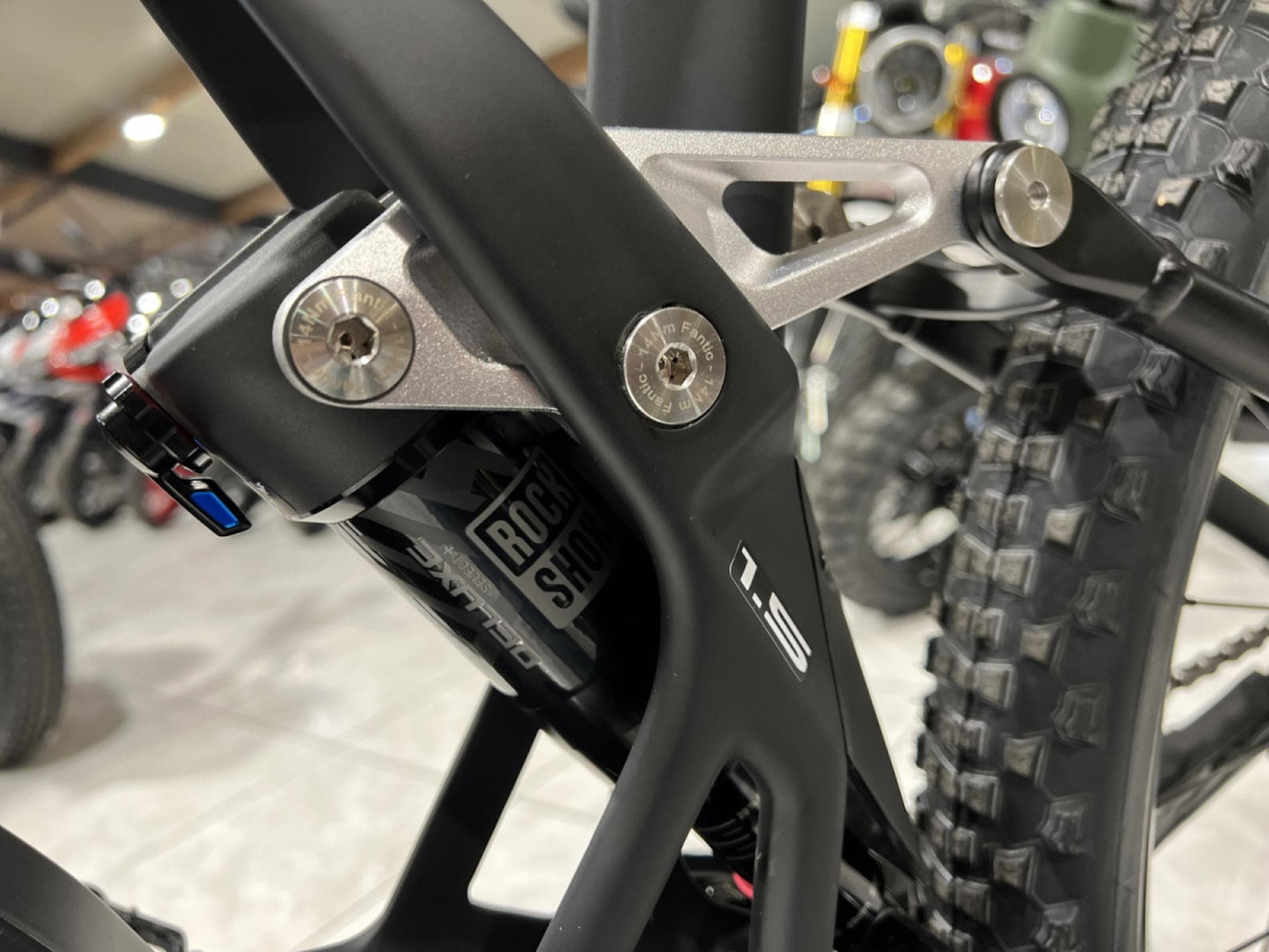 Fantic XTF 1.5 Carbon XL  720 Wh, 29''-29'', freins 2 pistons, 90 Nm (2026) - Foto 5