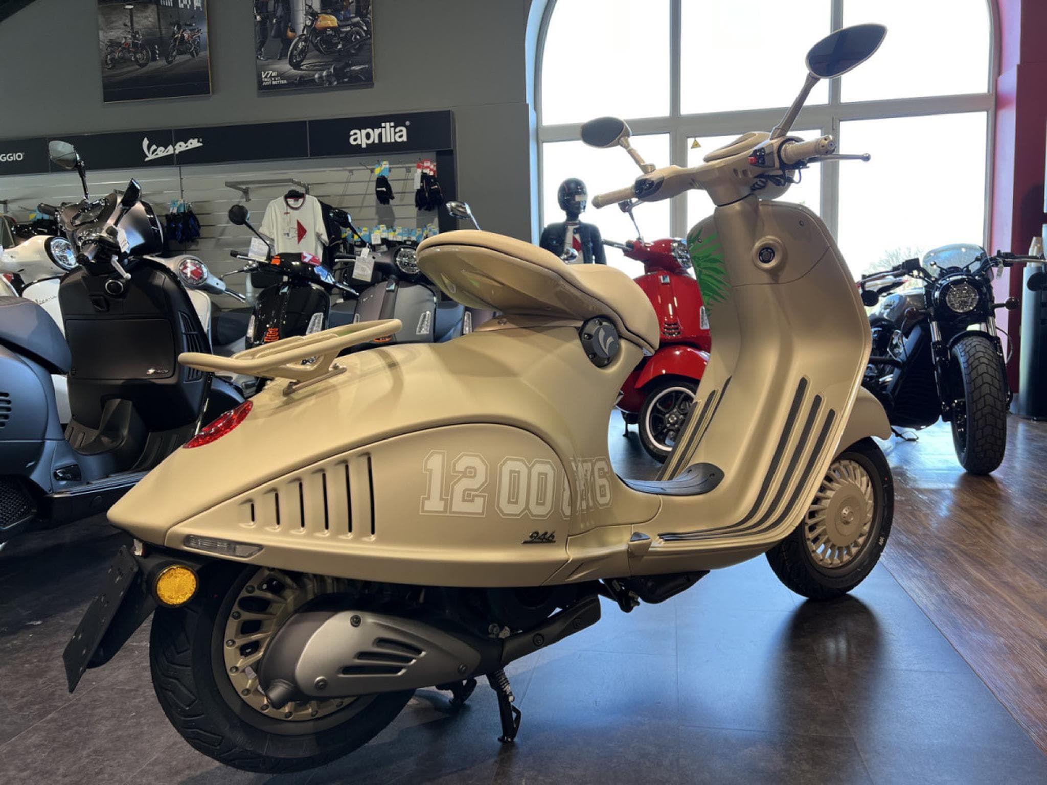 Vespa 946 DRAGON (2024) - Foto 3