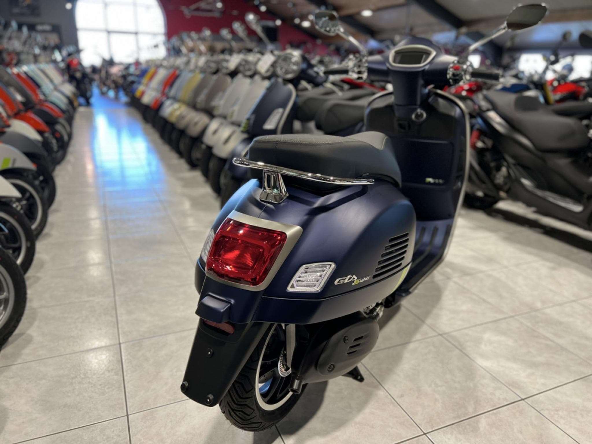 Vespa GTS 300 (2024) - Foto 3