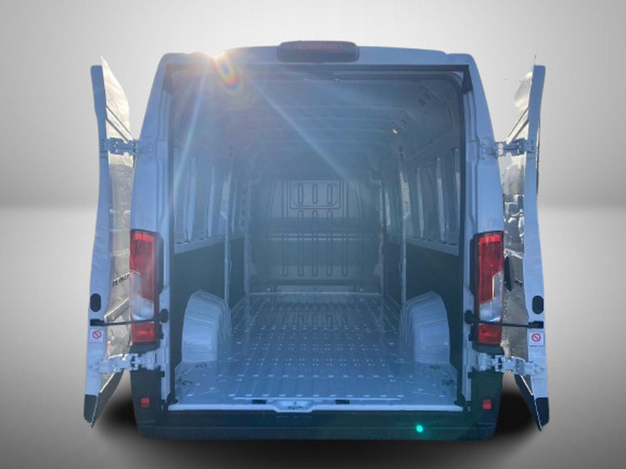 Peugeot Boxer 2.2 BlueHDI 180 EAT8 L4H2 (2026) - Foto 6