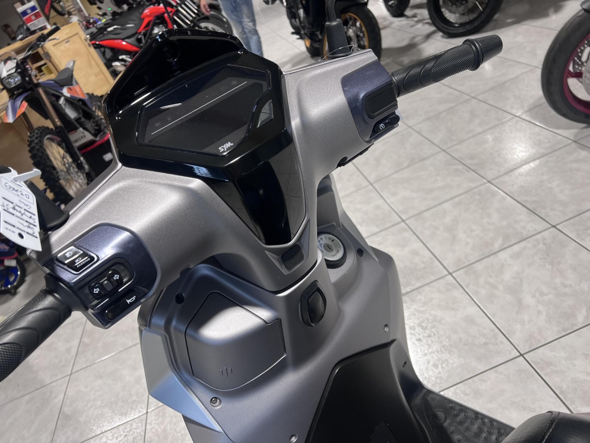 SYM Symphony 125 ST (2021) - Foto 6