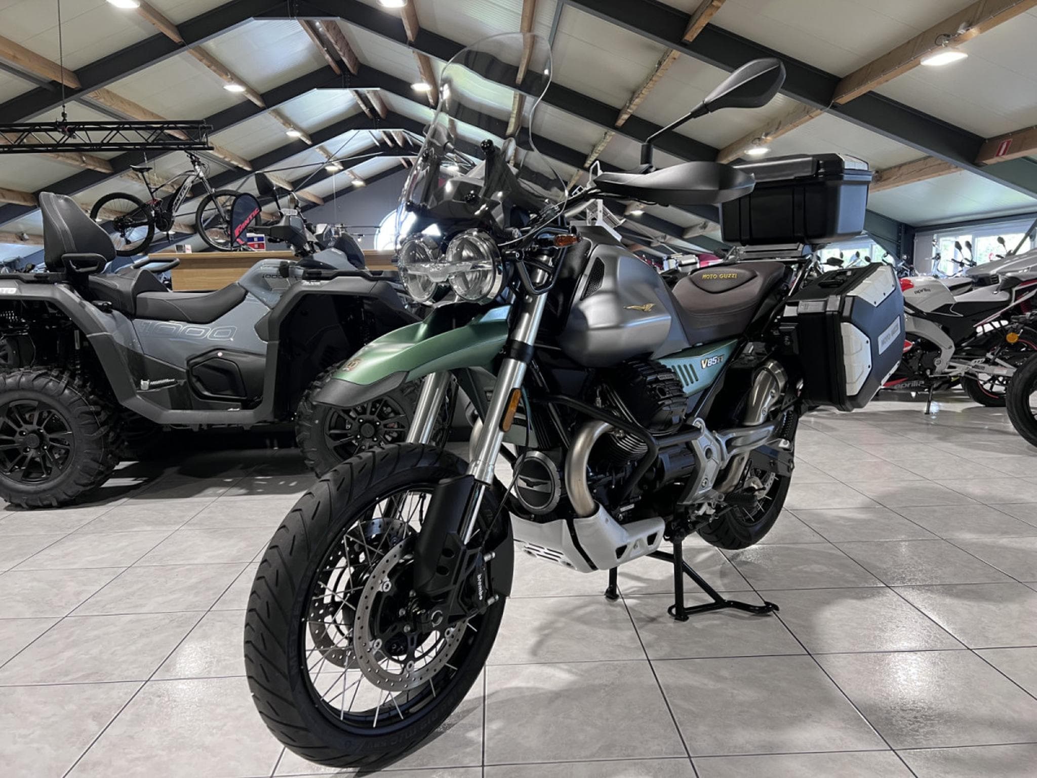 Moto Guzzi V85 TT  CENTENARIO (2021) - Foto 2