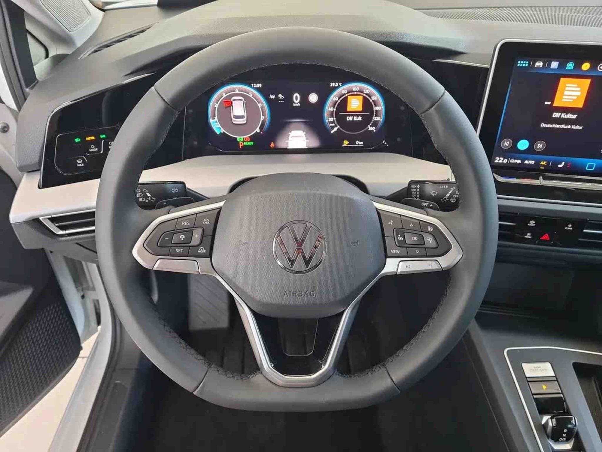 VW Golf 1.5 eTSI 150 DSG LIFE (2026) - Foto 16