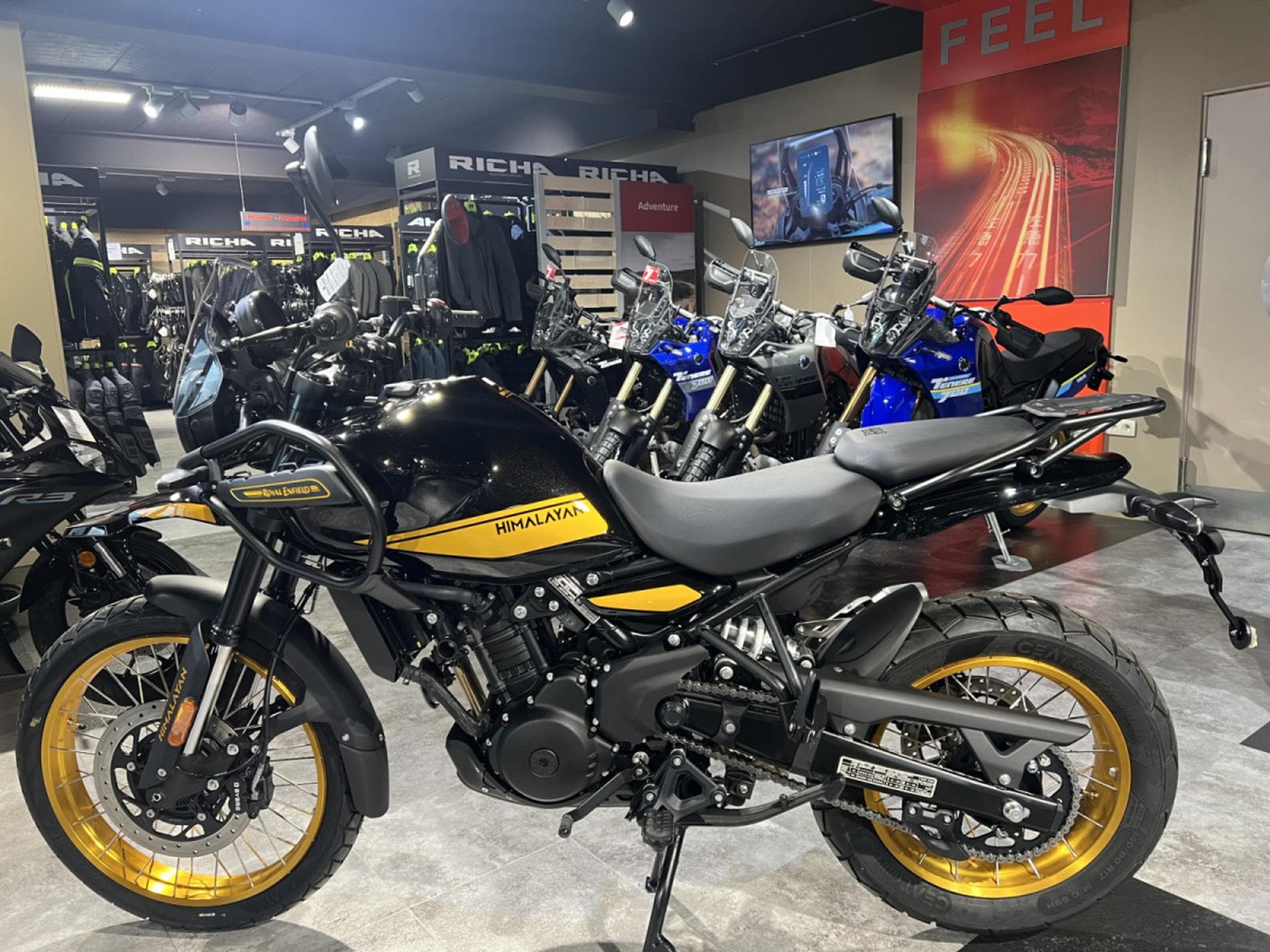 Royal Enfield Himalayan 450 Summit Black tubless (2026) - Foto 4