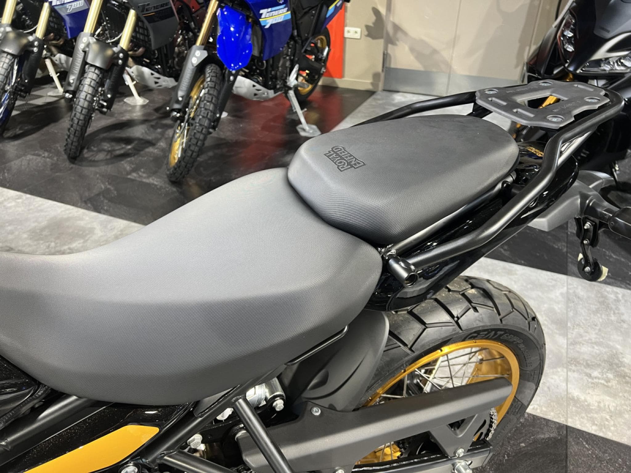 Royal Enfield Himalayan 450 Summit Black tubless (2026) - Foto 5