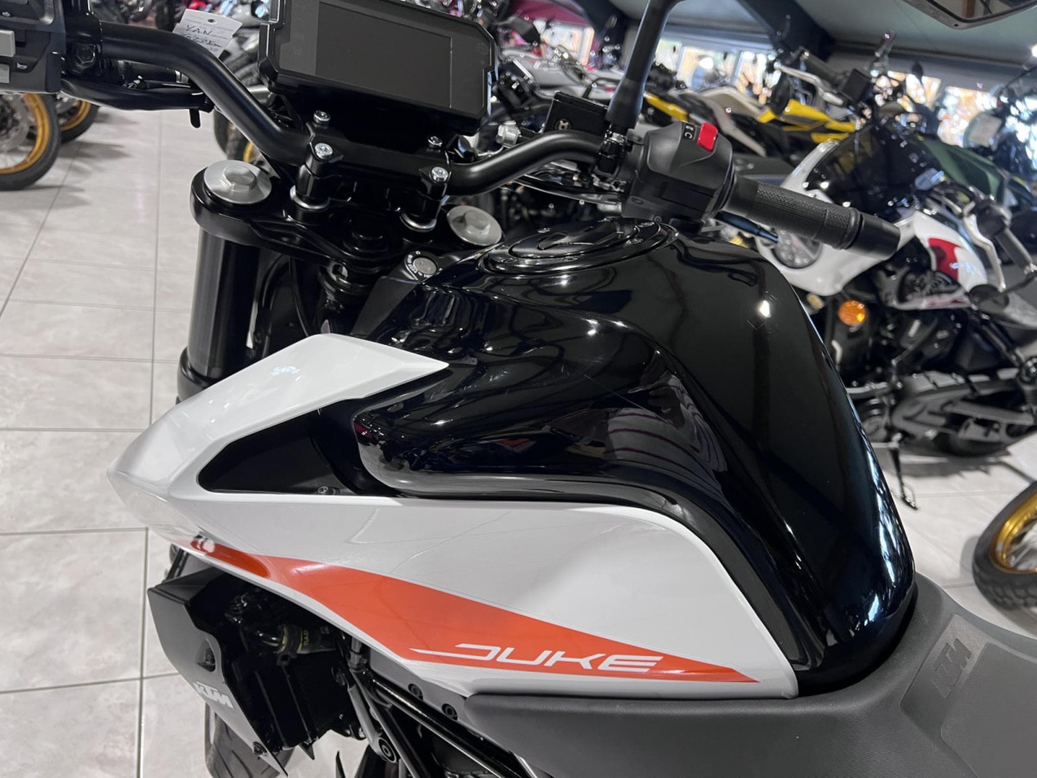 KTM 390 Duke (2022) - Foto 6