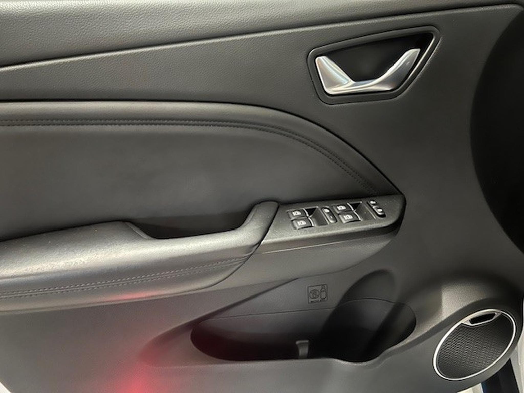 Seres 3 EV PREMIUM (2023) - Photo 9