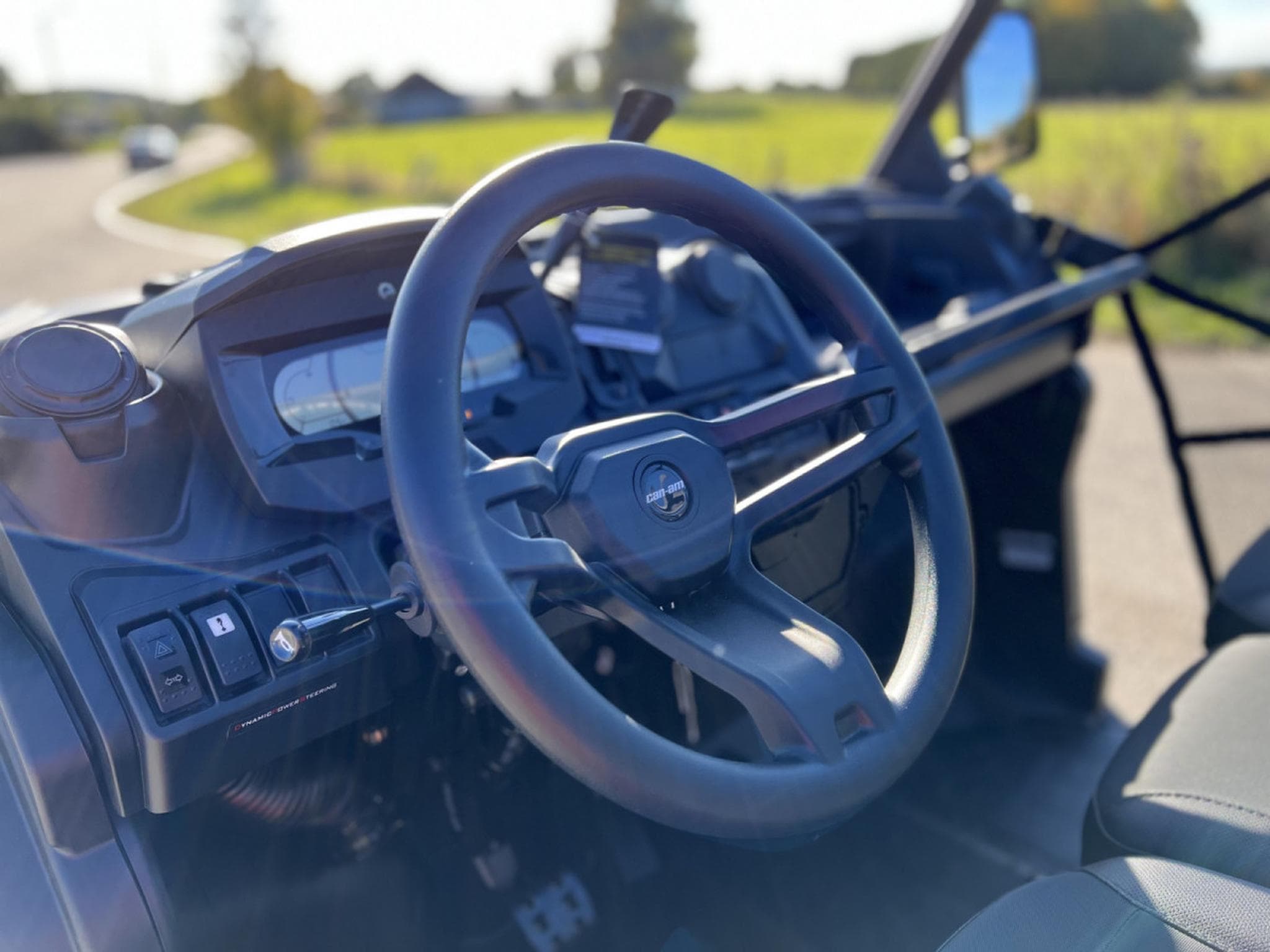 BRP Can-Am Traxter MY25 XU DPS  HD11 ABS T + 60 km/h noir (2026) - Foto 6