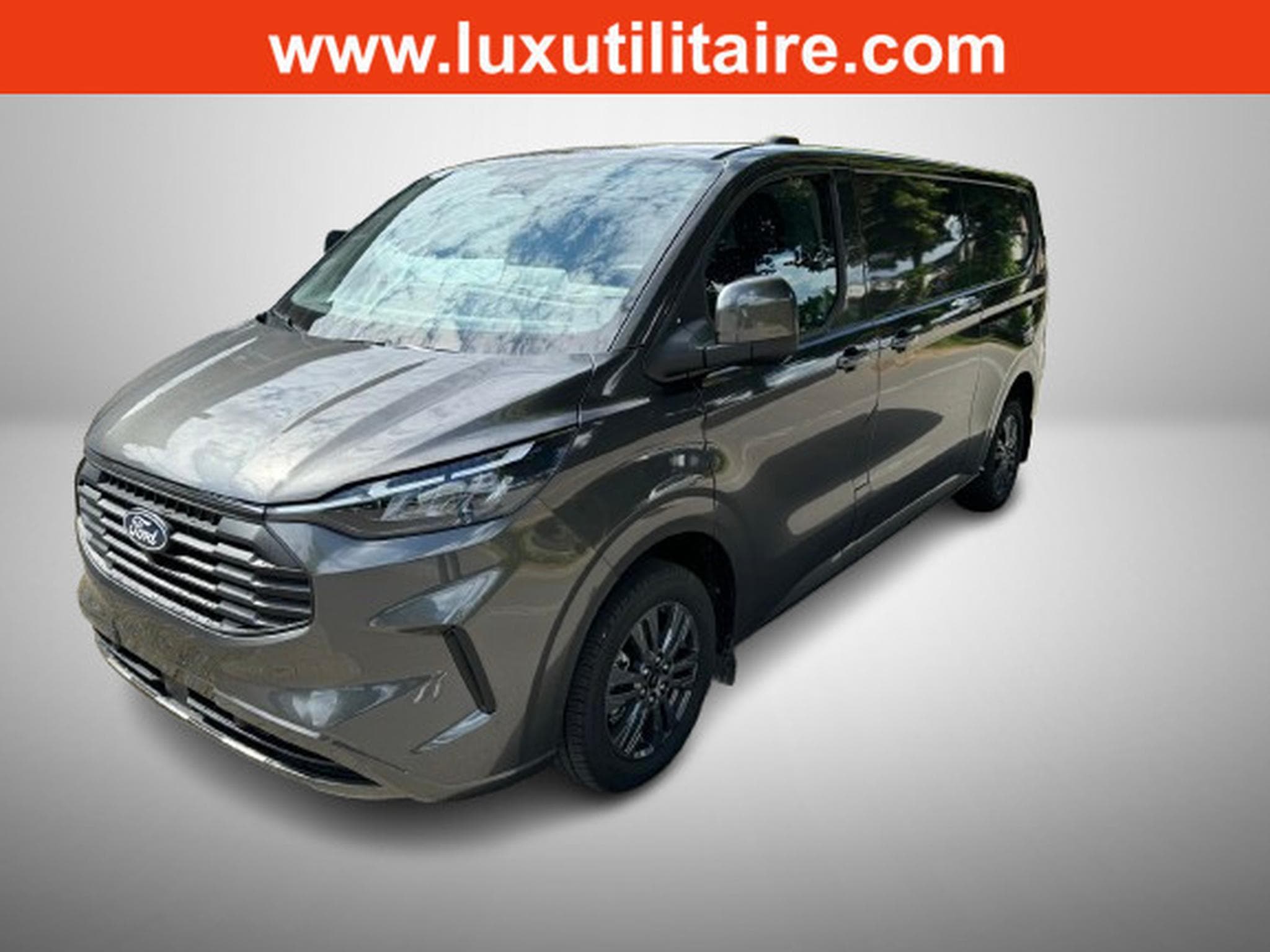 Ford Transit 2.0 ECOBLUE 170 BVA L2H1 Limitited (2025) - Foto 1
