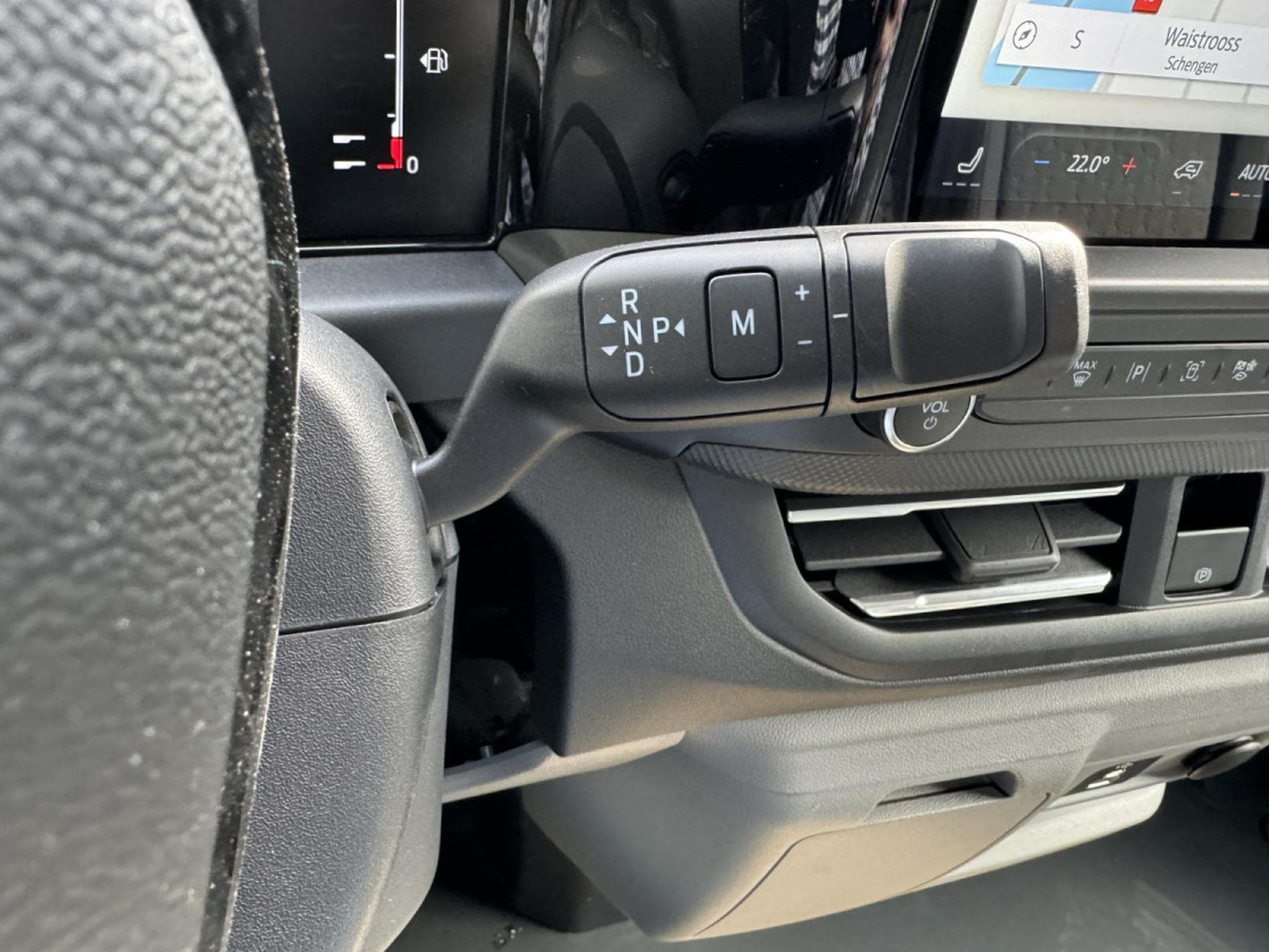 Ford Transit 2.0 ECOBLUE 170 BVA L2H1 Limitited (2025) - Foto 21