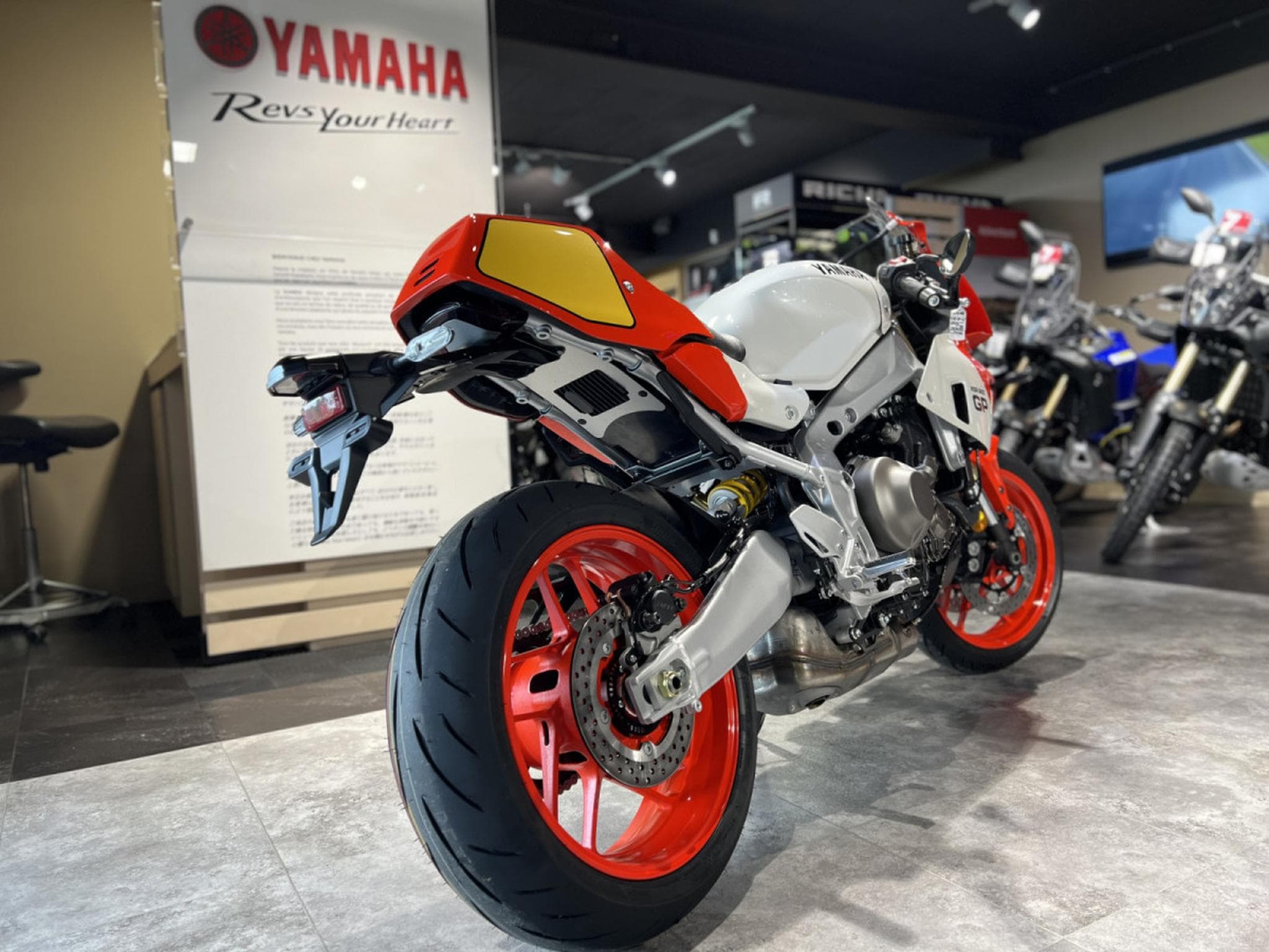Yamaha XSR GP (2025) - Foto 3