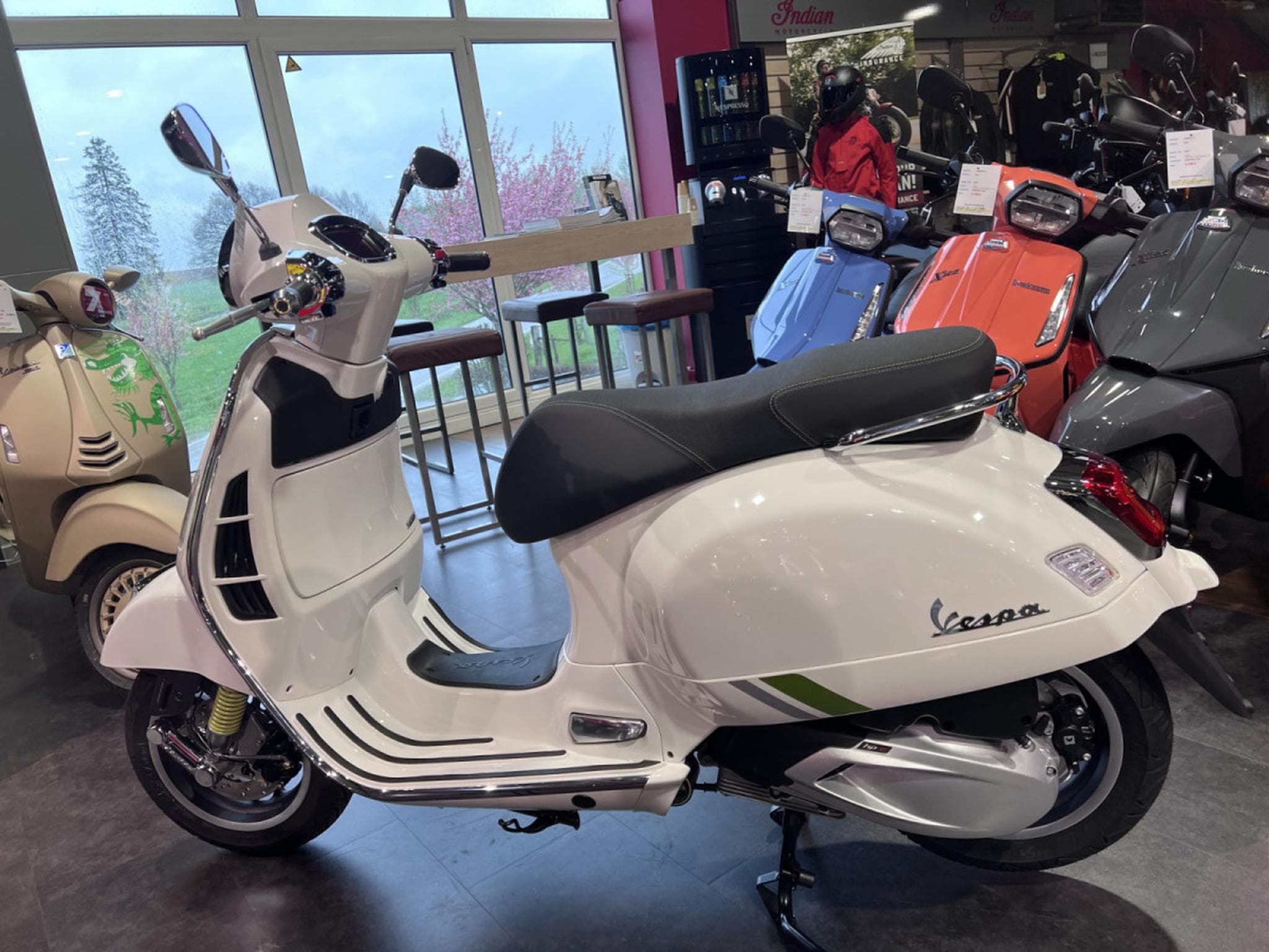 Vespa GTS 125 (2026) - Foto 4