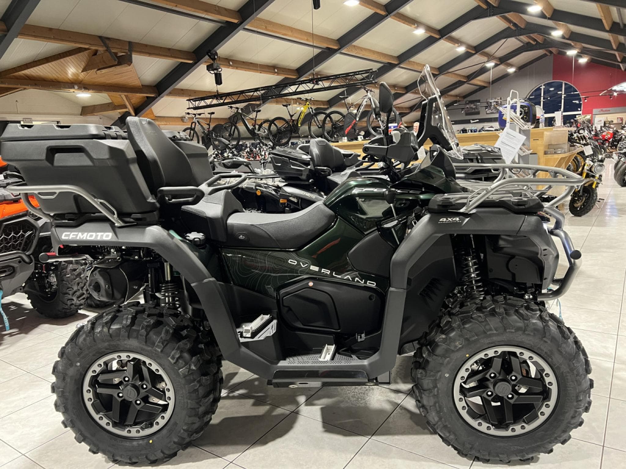 CF Moto CForce 1000 TOURING PREM. L7 OVERLAND FOREST GREEN 105 KM/H (2026) - Photo 1