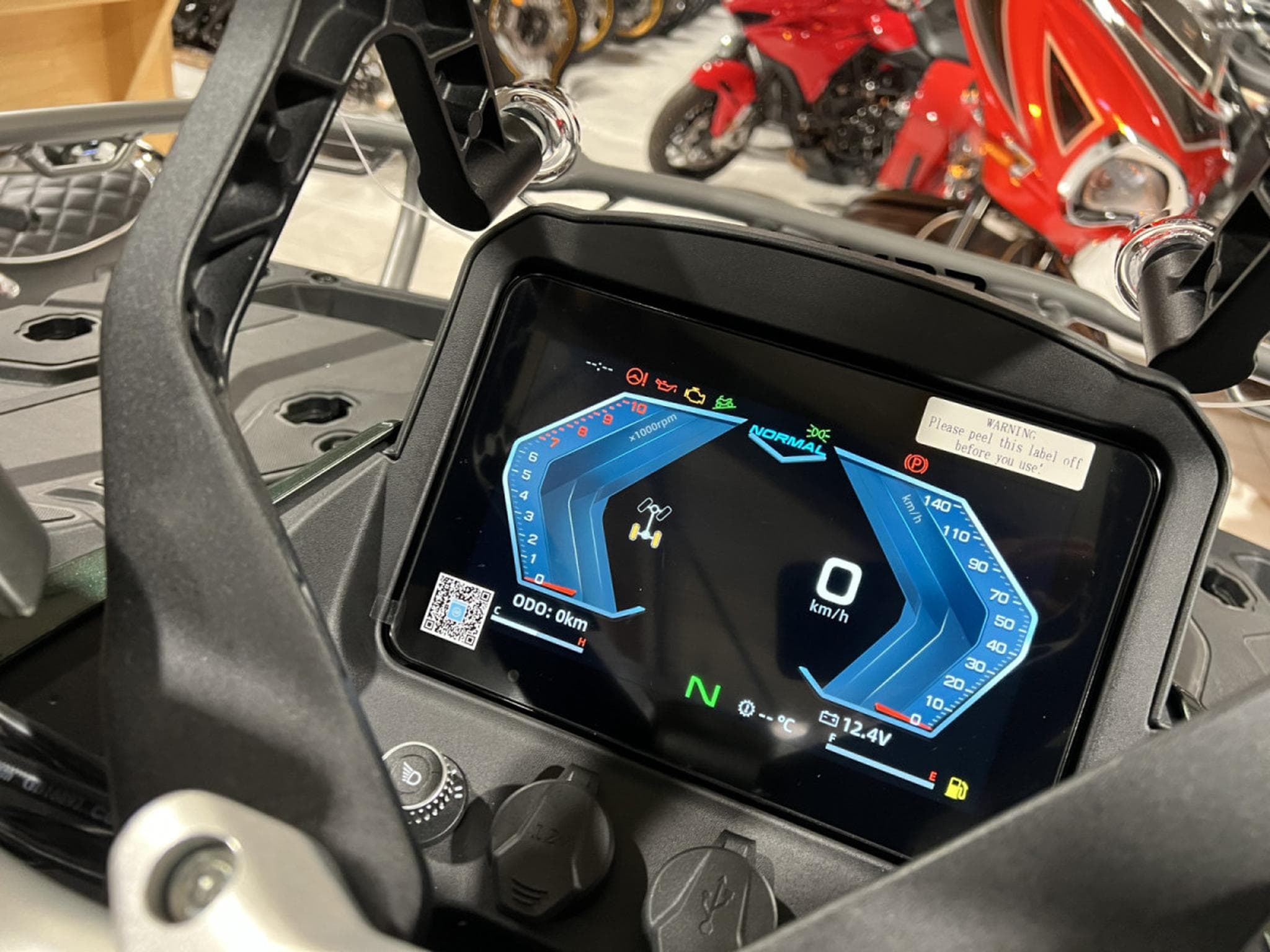 CF Moto CForce 1000 TOURING PREM. L7 OVERLAND FOREST GREEN 105 KM/H (2026) - Photo 6