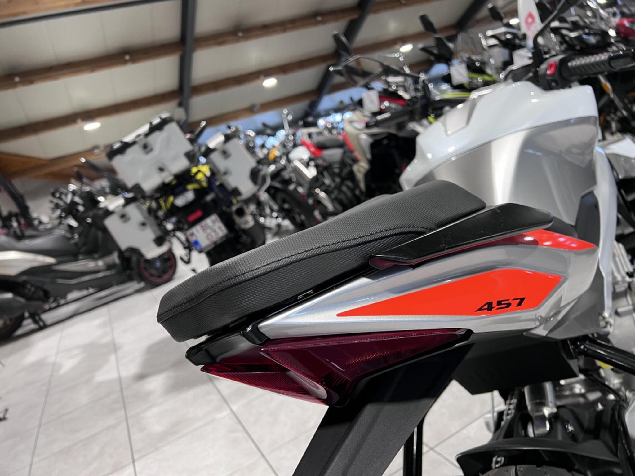Aprilia Tuono 457 (2026) - Foto 5
