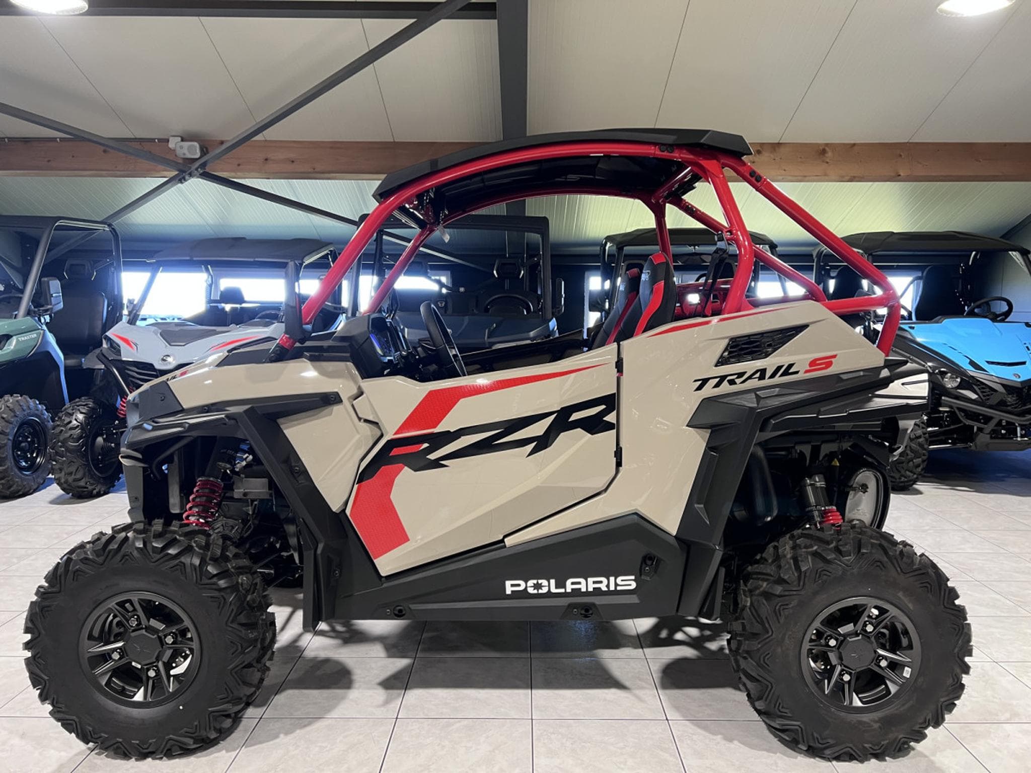 Polaris RZR 1000 TRAIL S ULTIMATE Agri (2026) - Photo 4