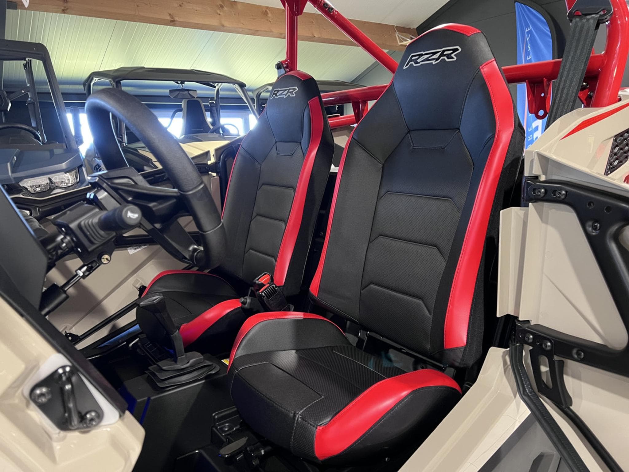 Polaris RZR 1000 TRAIL S ULTIMATE Agri (2026) - Photo 7