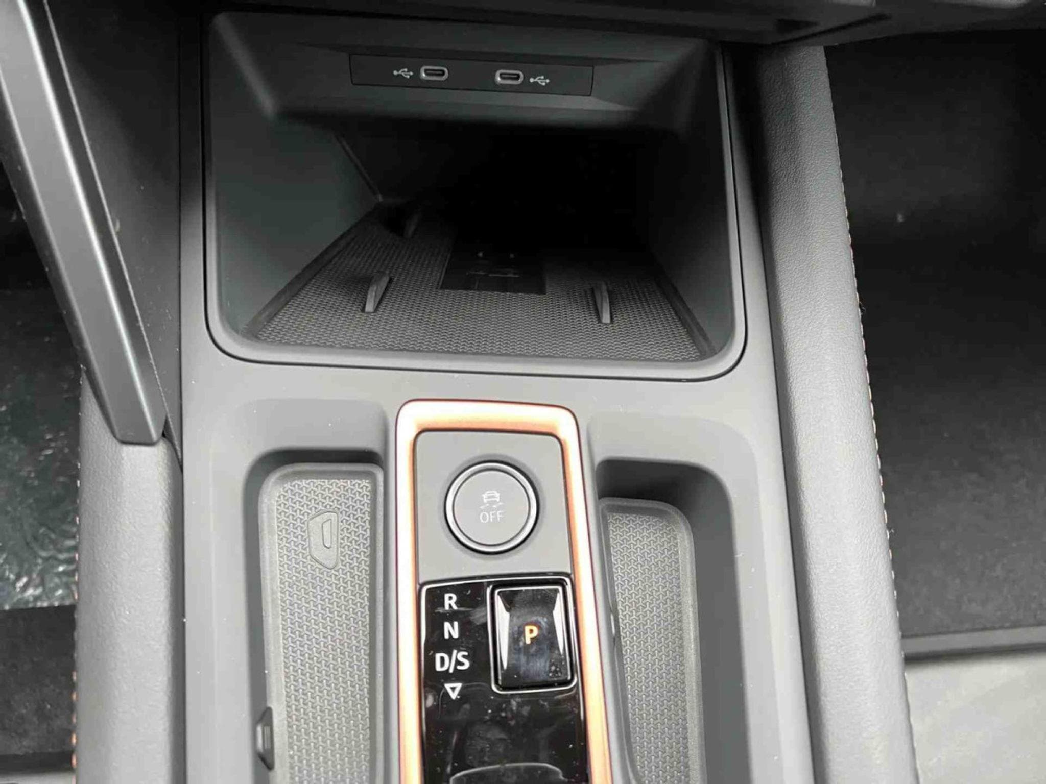 Cupra Leon 1.5 eTSi DSG 150 Kombi (2025) - Foto 12