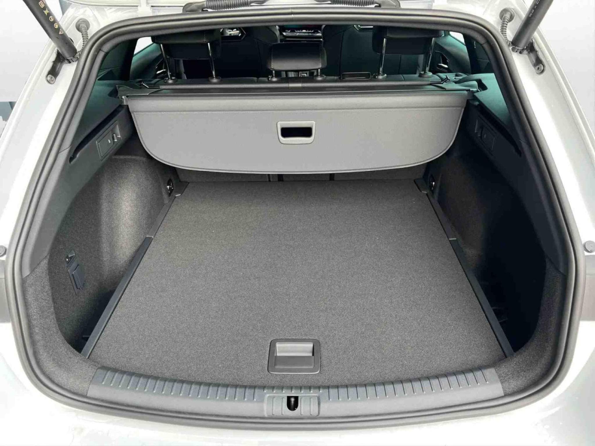 Cupra Leon 1.5 eTSi DSG 150 Kombi (2025) - Foto 13