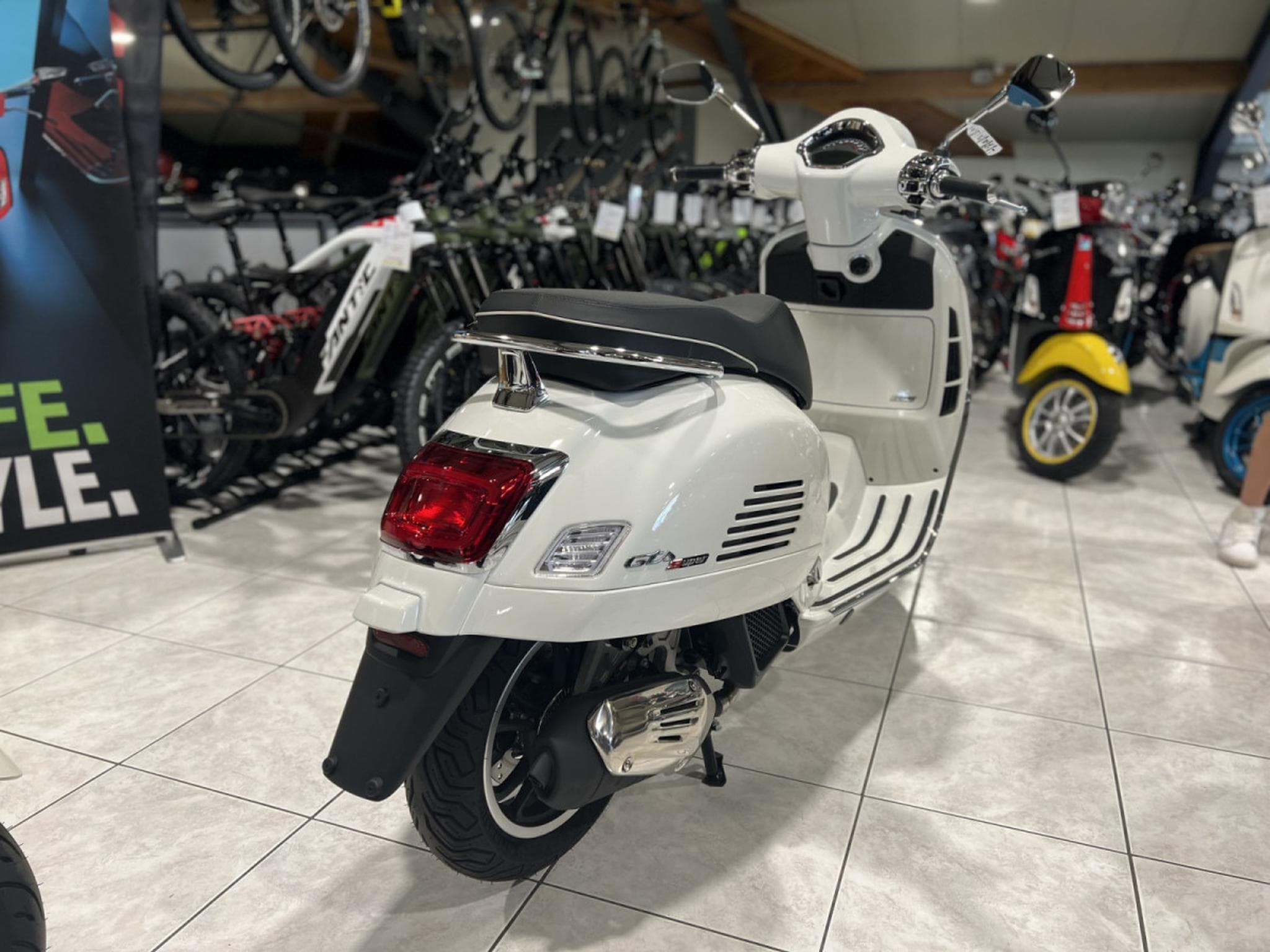 Vespa GTS 125 (2026) - Foto 3