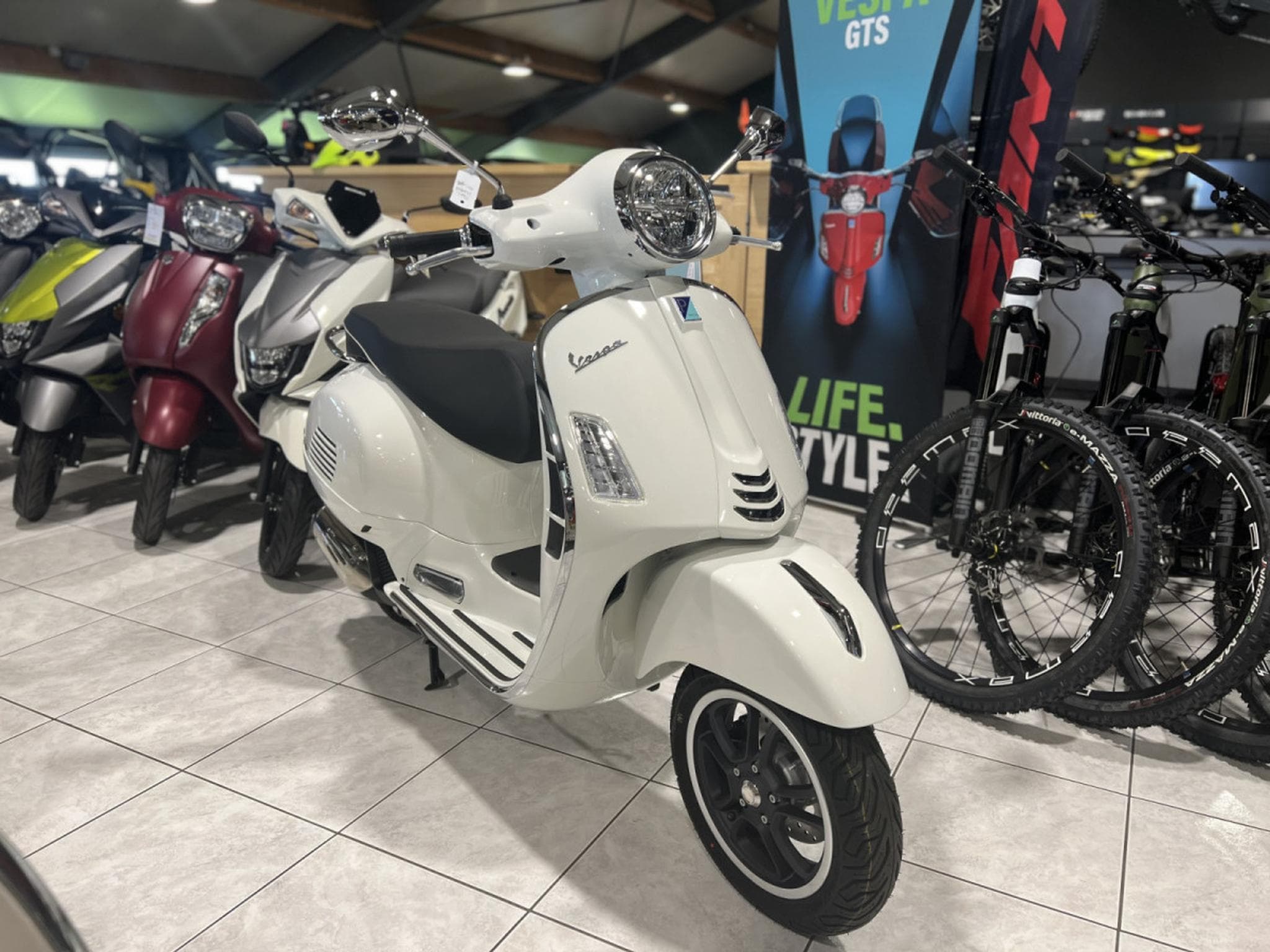 Vespa GTS 125 (2026) - Foto 4