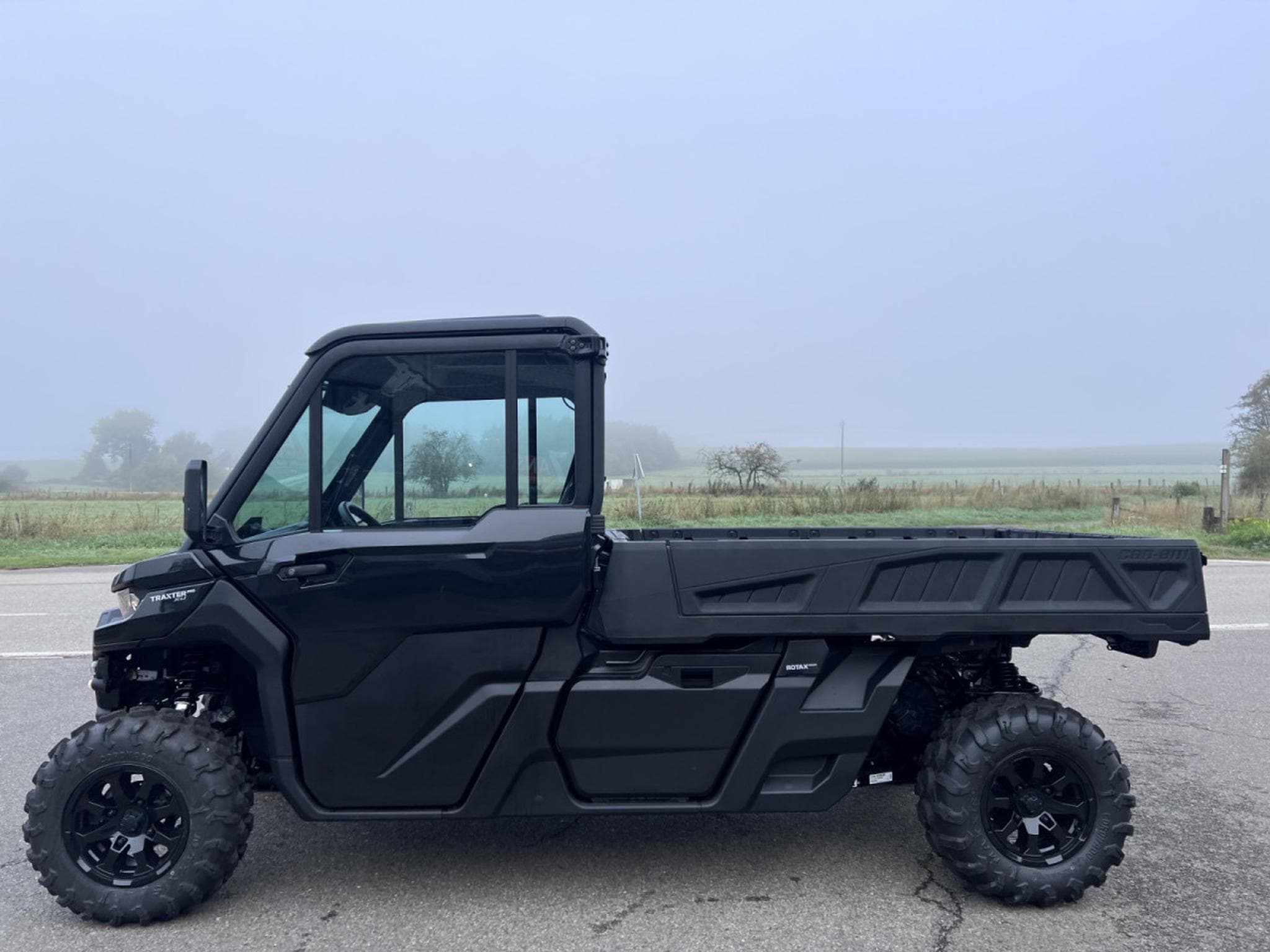 BRP Can-Am Traxter MY25 PRO DPS HD10 T1b + 60km/h noir  Cabine Luxe inclus. (2026) - Photo 5