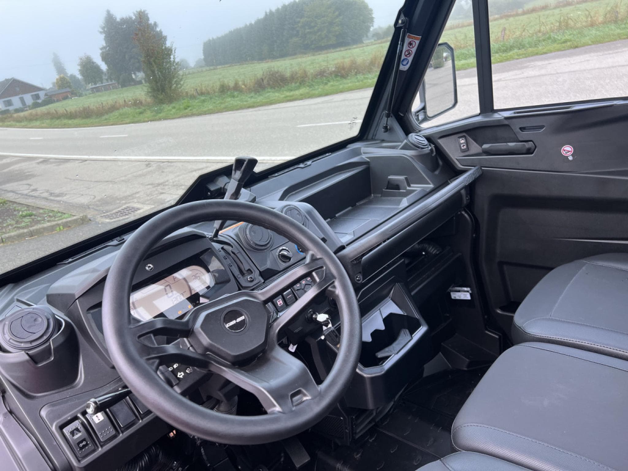 BRP Can-Am Traxter MY25 PRO DPS HD10 T1b + 60km/h noir  Cabine Luxe inclus. (2026) - Photo 8