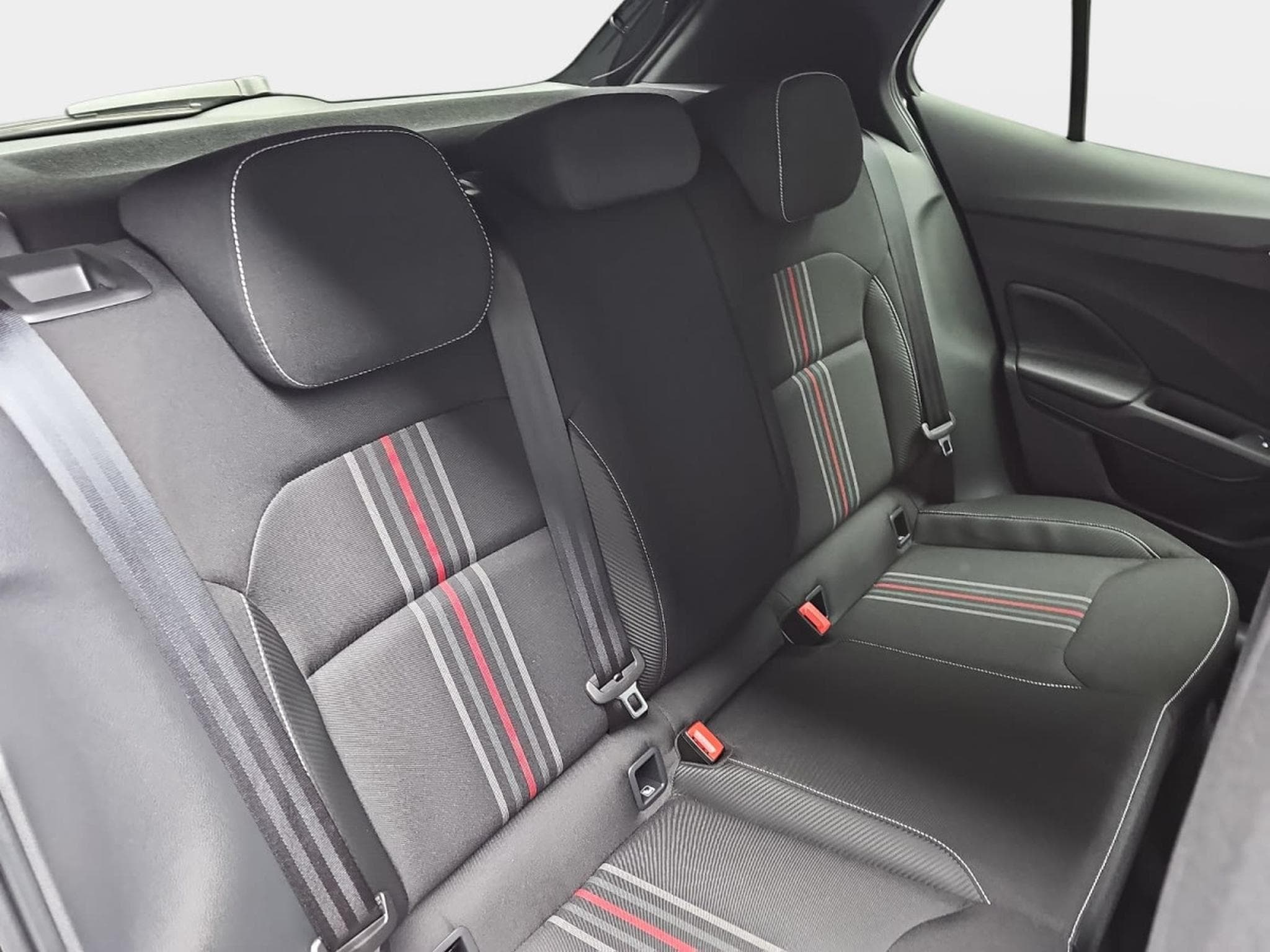 Skoda Fabia 1.0 TSi 116 DSG Monte Carlo (2025) - Foto 17