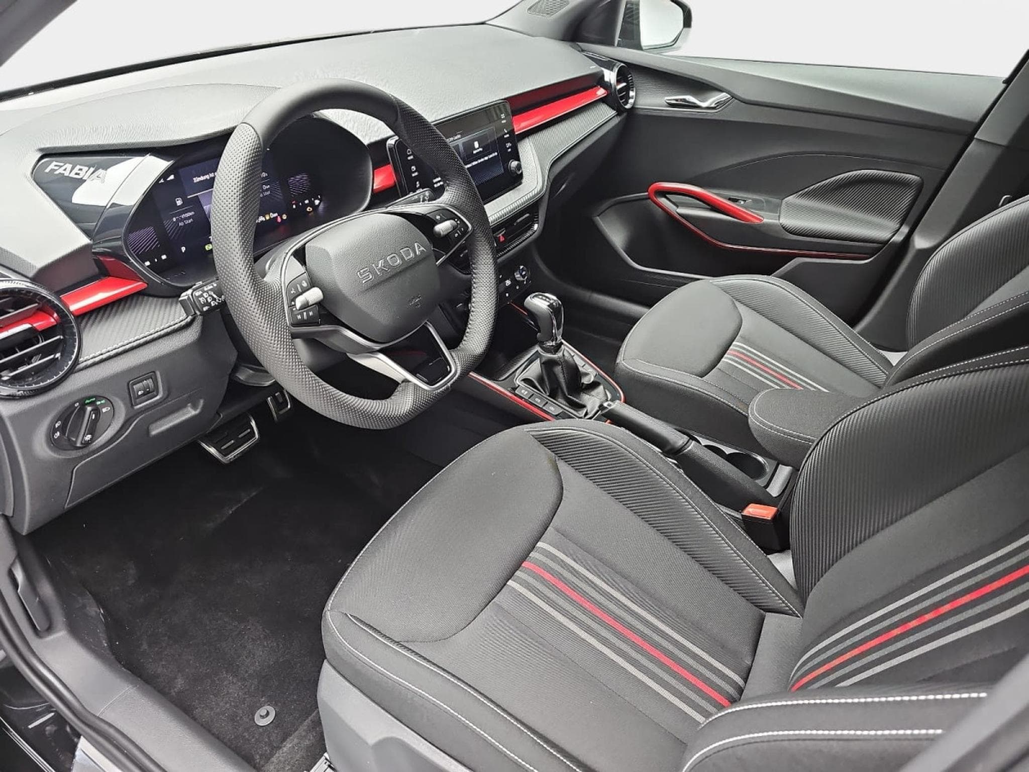 Skoda Fabia 1.0 TSi 116 DSG Monte Carlo (2025) - Foto 18