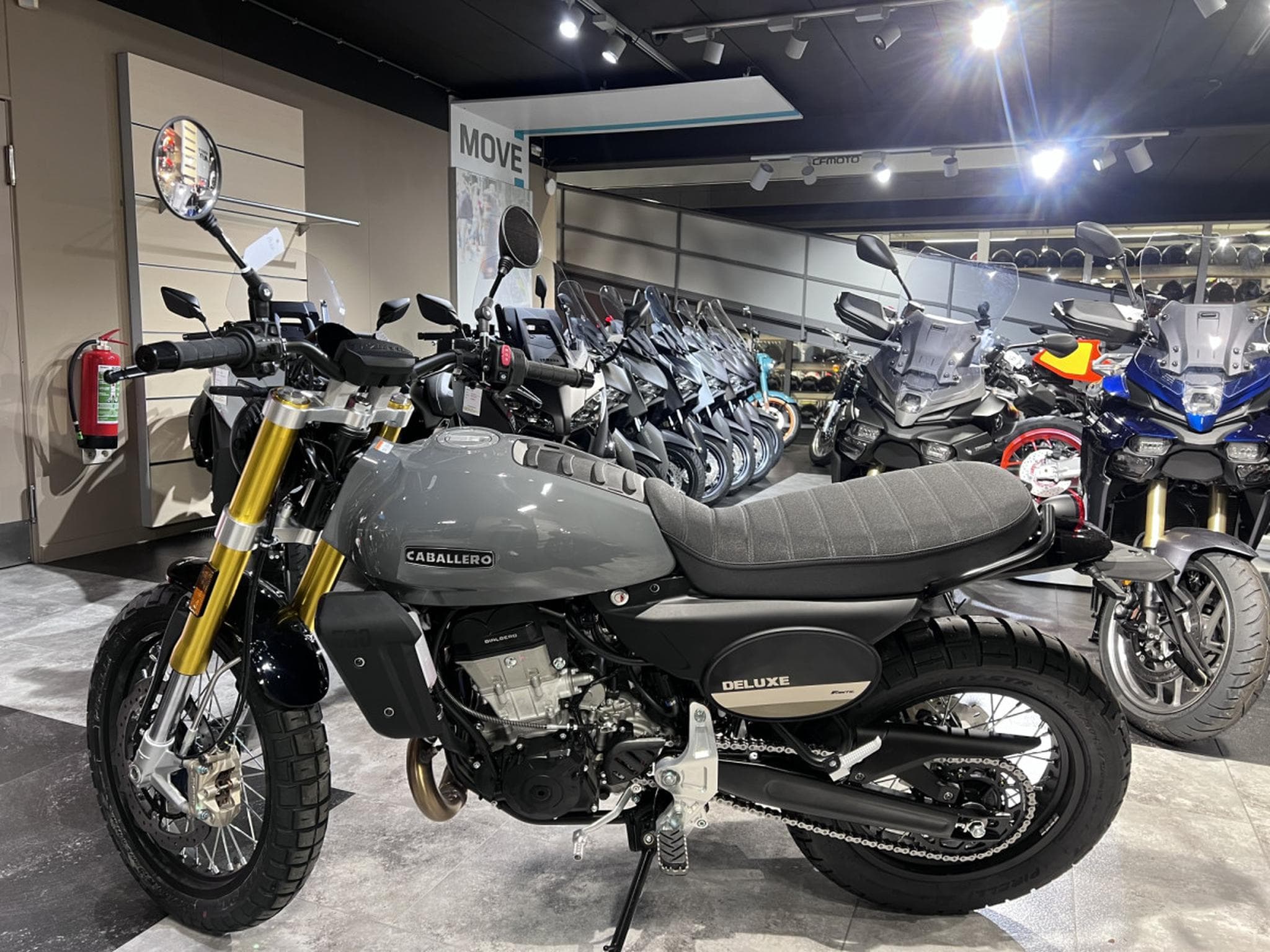 Fantic Caballero DE LUXE (2024) - Photo 4