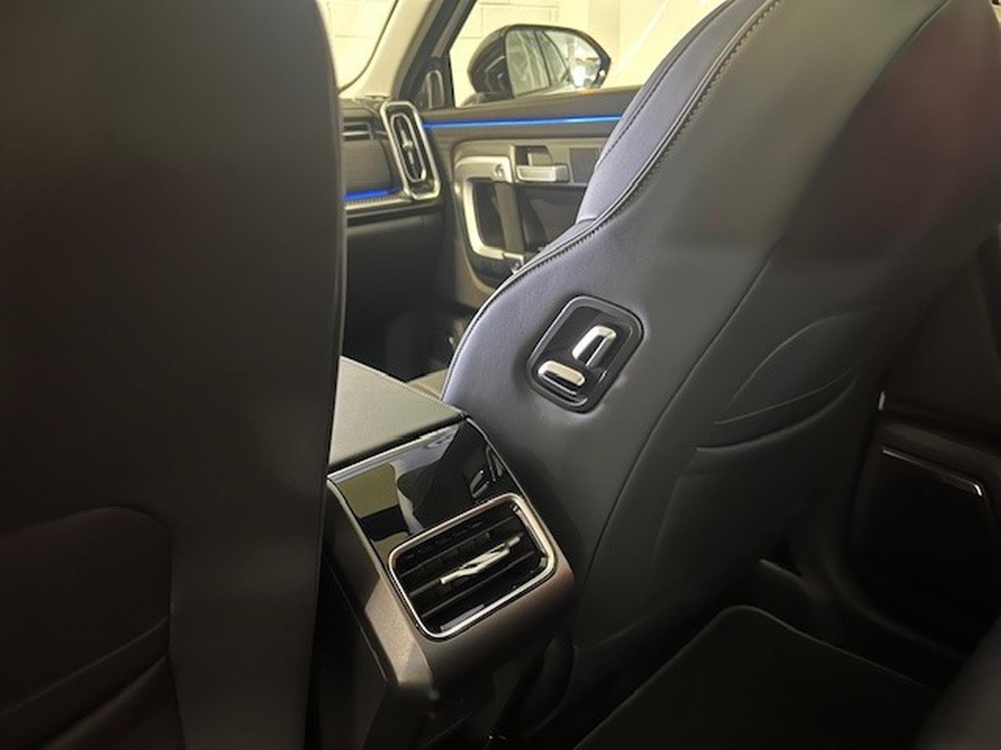 Jaecoo 7 1.6 T-GDI PREMIUM 4WD DCT (2025) - Photo 11