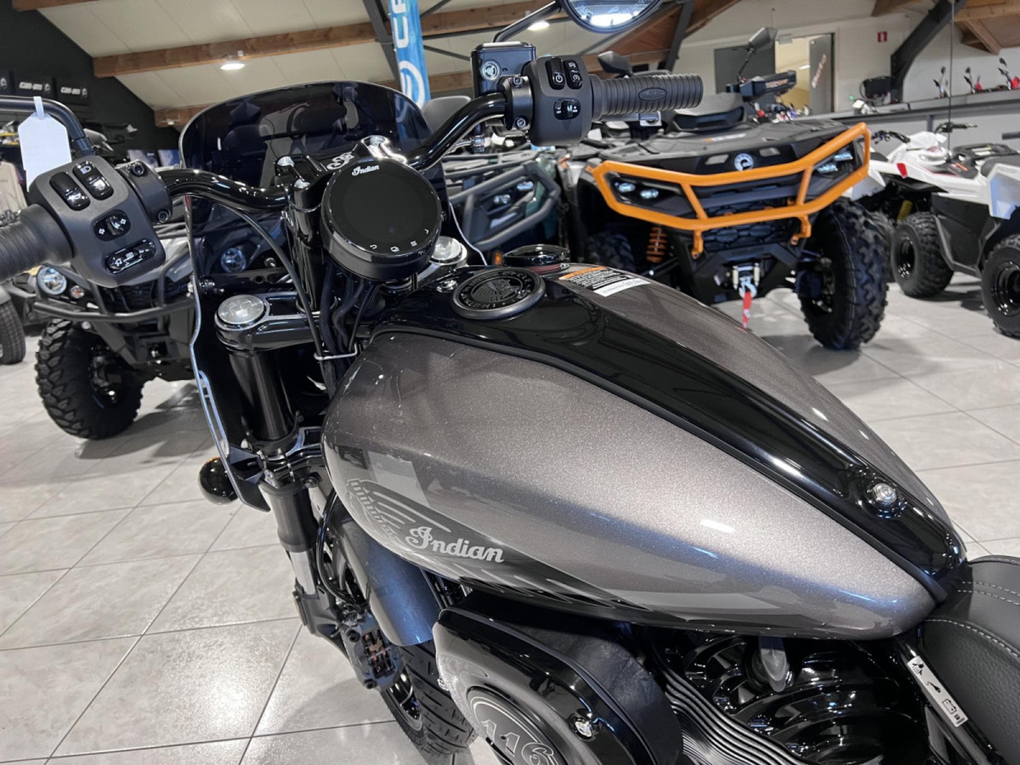 Indian Sport Chief 1900 RT Heavy Metal (2026) - Foto 6