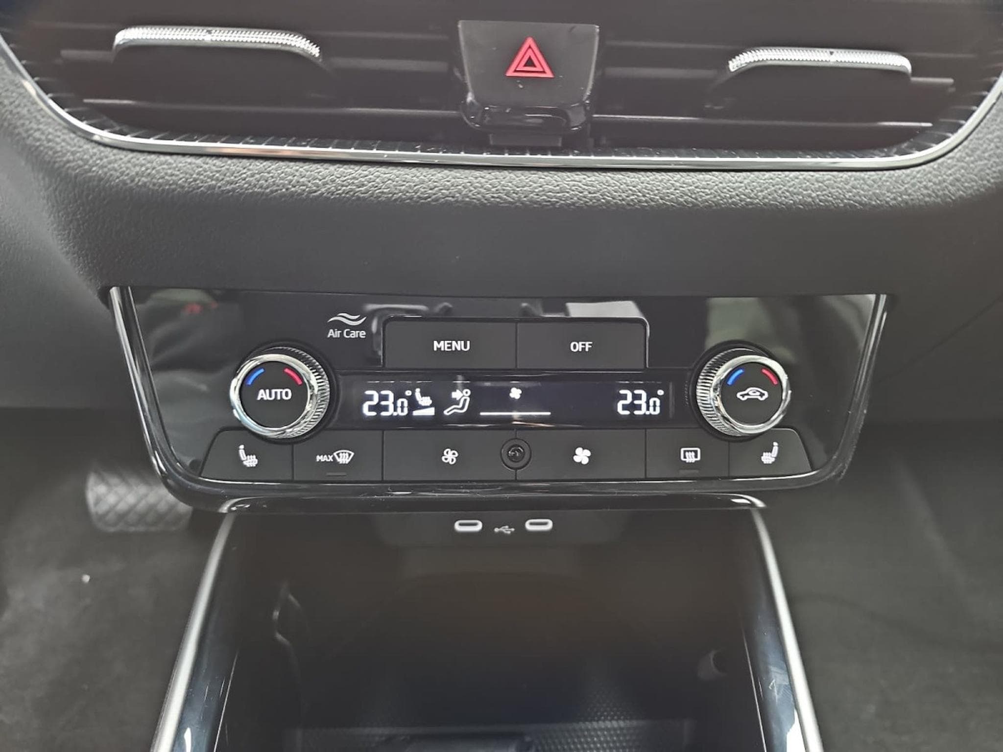 Skoda Fabia 1.0 TSi 115 DSG Selection (2026) - Foto 11